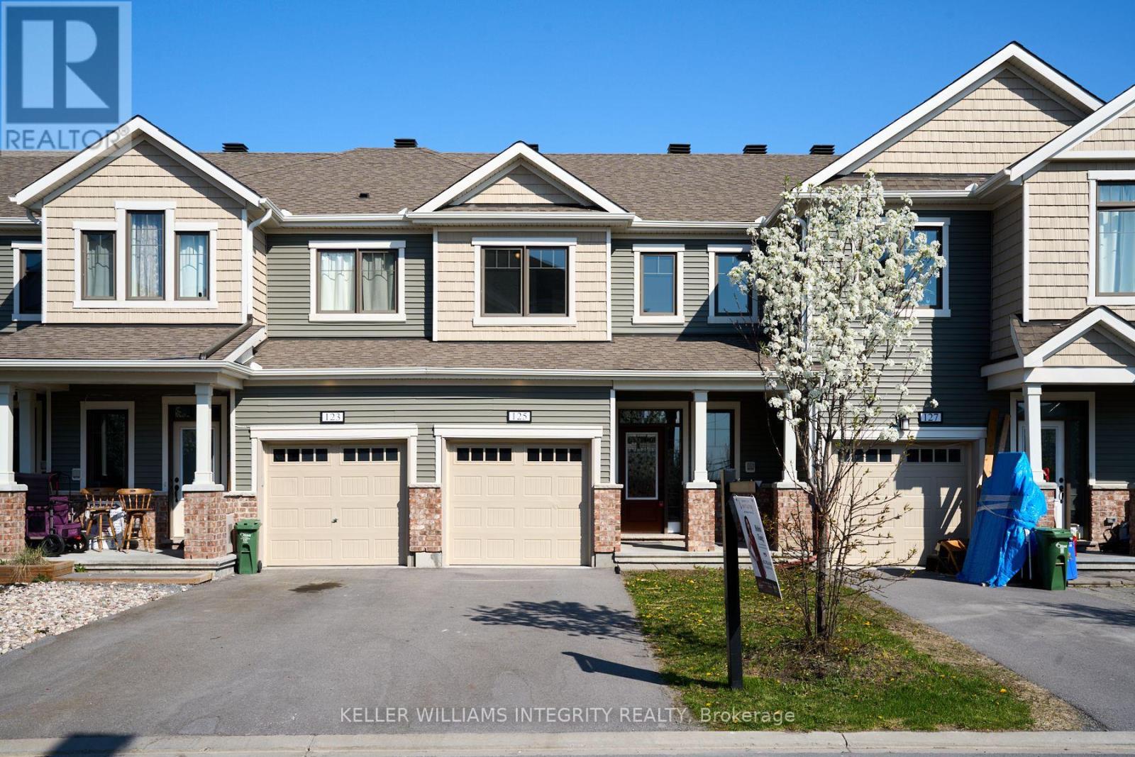 125 Pictou Crescent, Ottawa, Ontario  K2V 0H2 - Photo 2 - X12145840