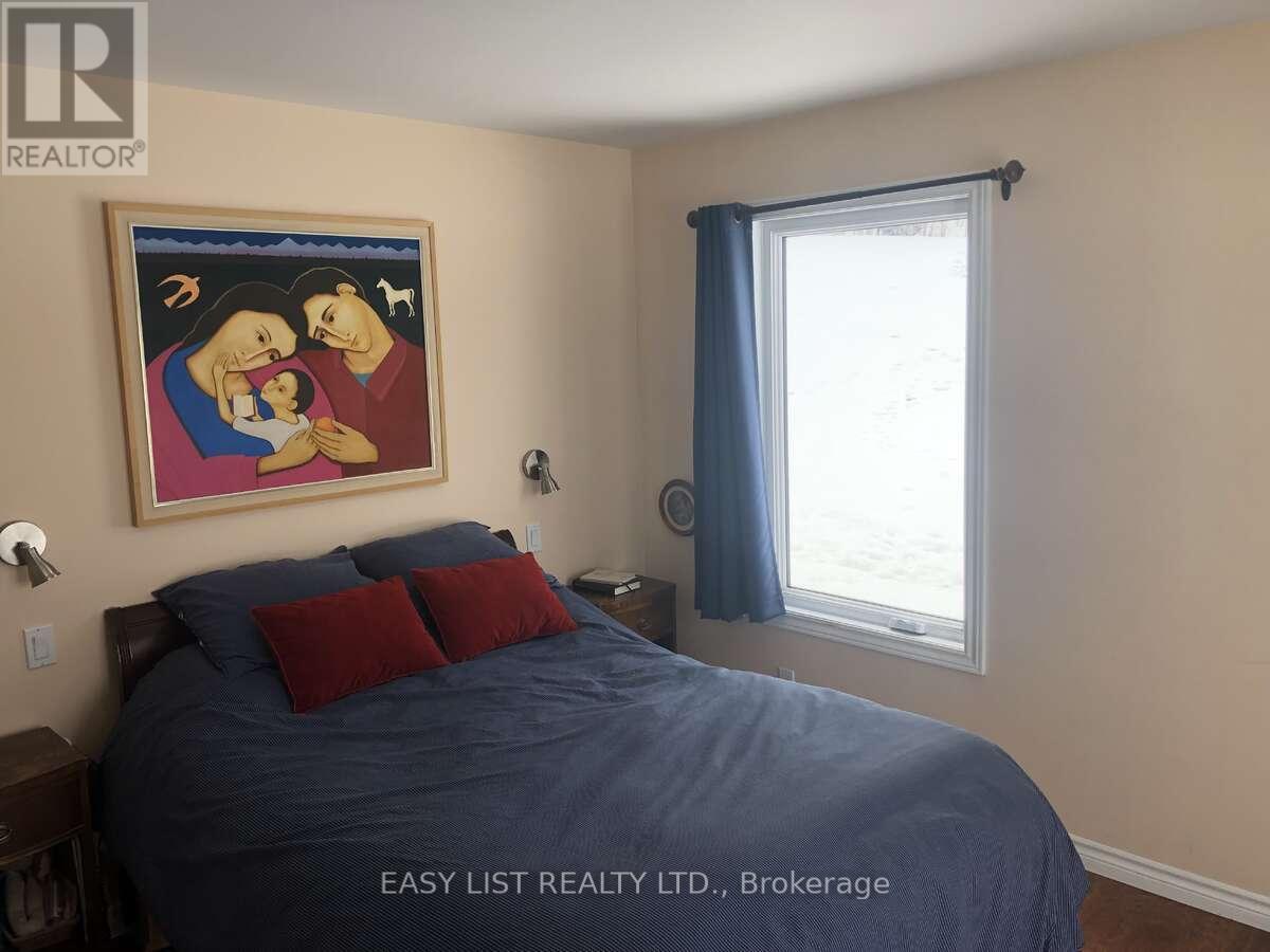 535 Perrier Road, Hastings Highlands, Ontario  K0J 1L0 - Photo 12 - X12145856