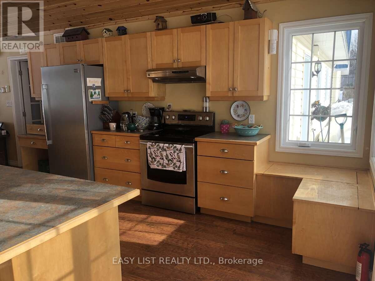 535 Perrier Road, Hastings Highlands, Ontario  K0J 1L0 - Photo 4 - X12145856