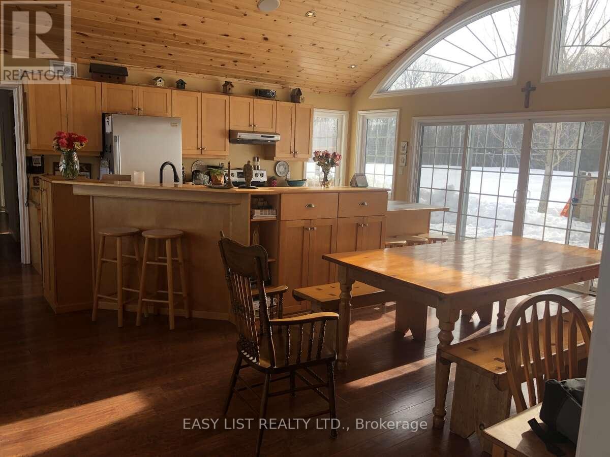 535 Perrier Road, Hastings Highlands, Ontario  K0J 1L0 - Photo 6 - X12145856