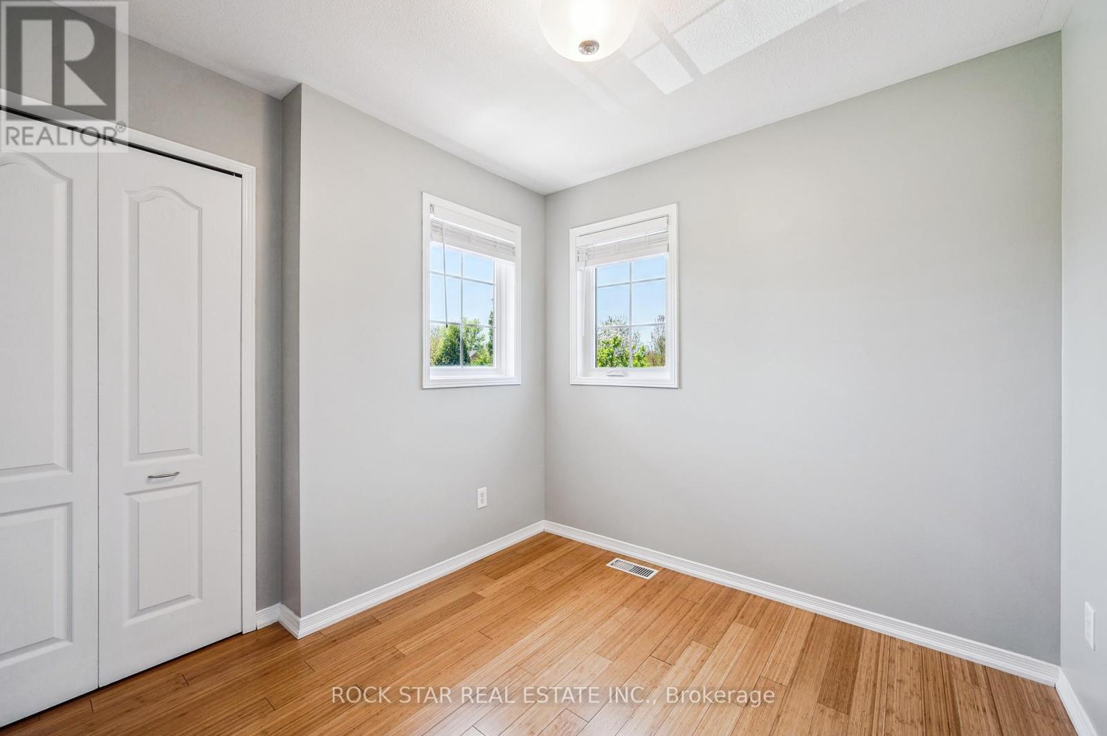 55 Valridge Drive, Hamilton (Ancaster), Ontario  L9G 4Y7 - Photo 26 - X12145774