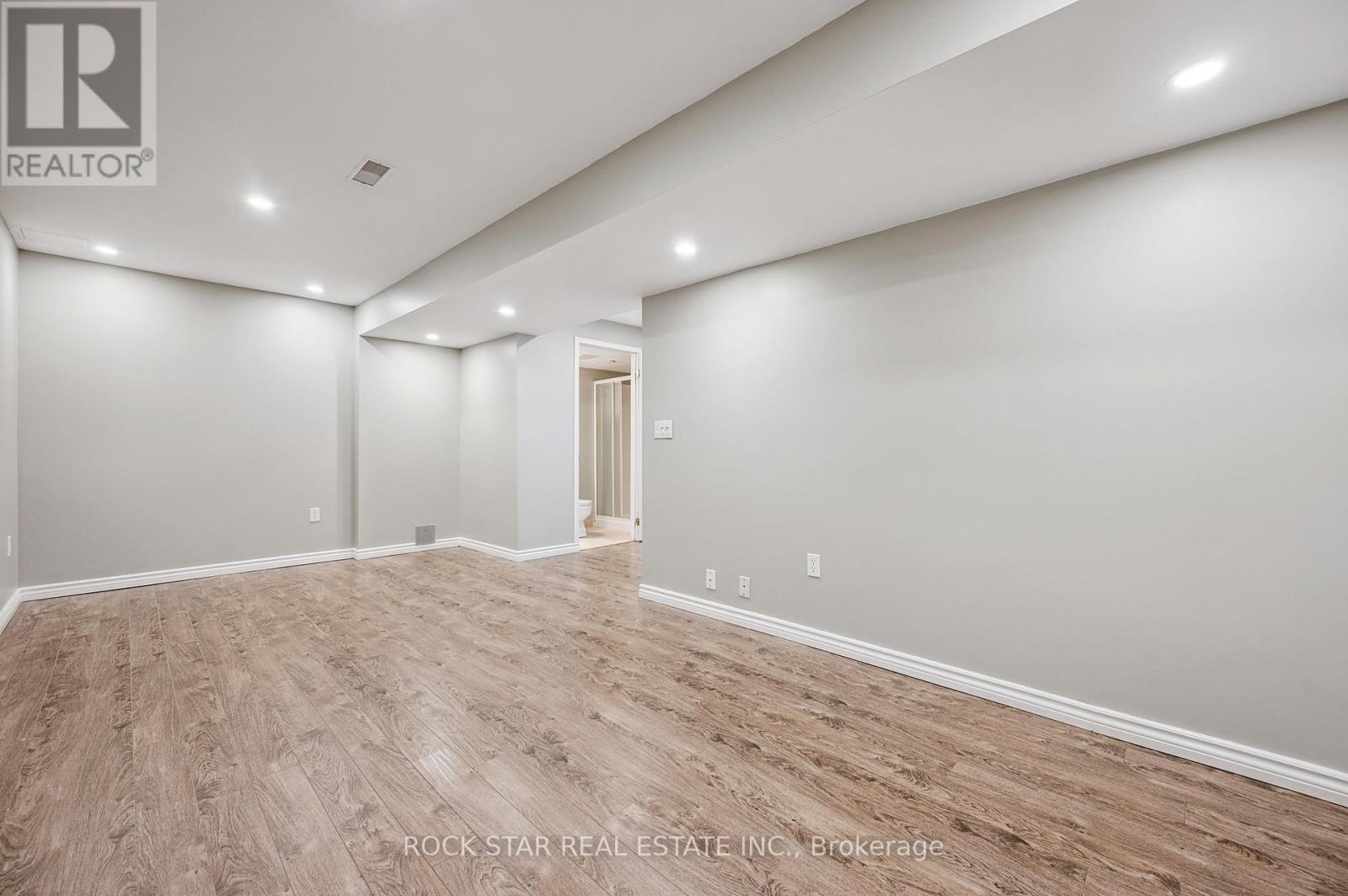 55 Valridge Drive, Hamilton, Ontario  L9G 4Y7 - Photo 29 - X12145774