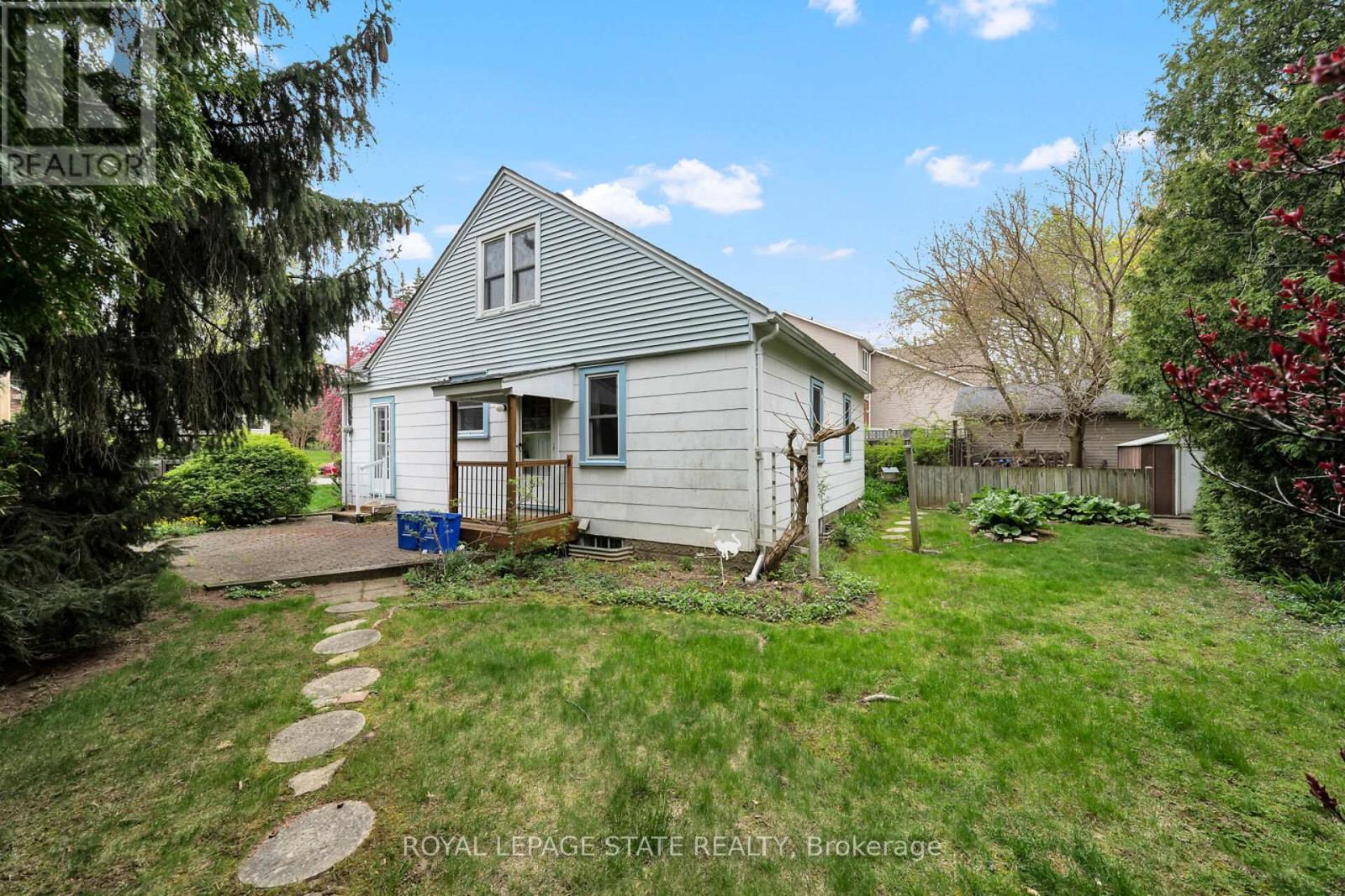 37 Mercer Street, Hamilton, Ontario  L9H 2N8 - Photo 33 - X12145782