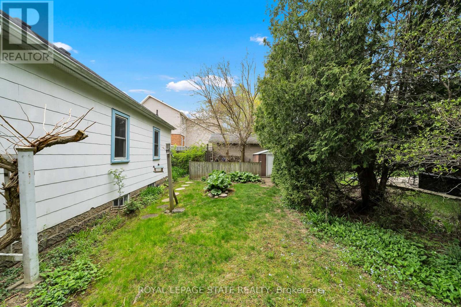 37 Mercer Street, Hamilton, Ontario  L9H 2N8 - Photo 34 - X12145782
