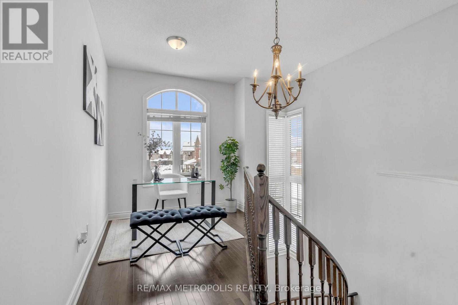 27 Dunedin Drive, Vaughan, Ontario  L4H 3Y3 - Photo 15 - N12135555
