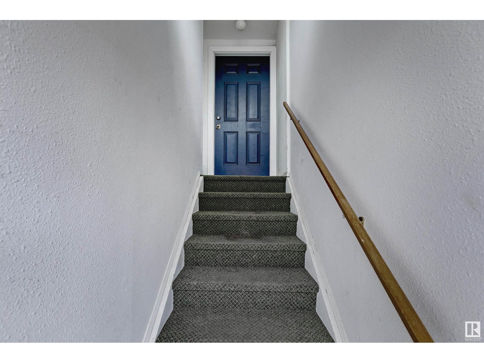 Property at #323 10404 24 AV NW image 3