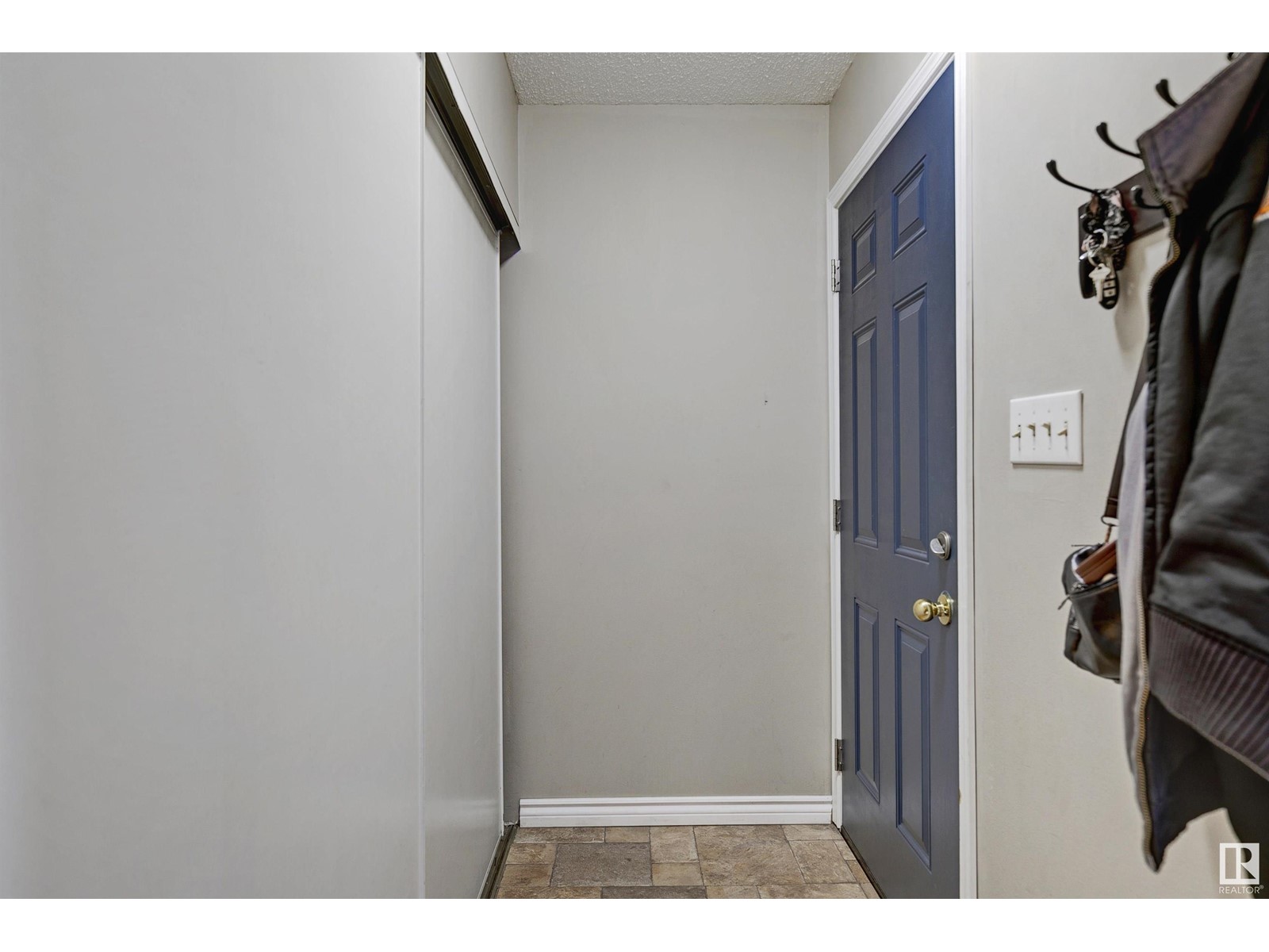 Property at #323 10404 24 AV NW image 4
