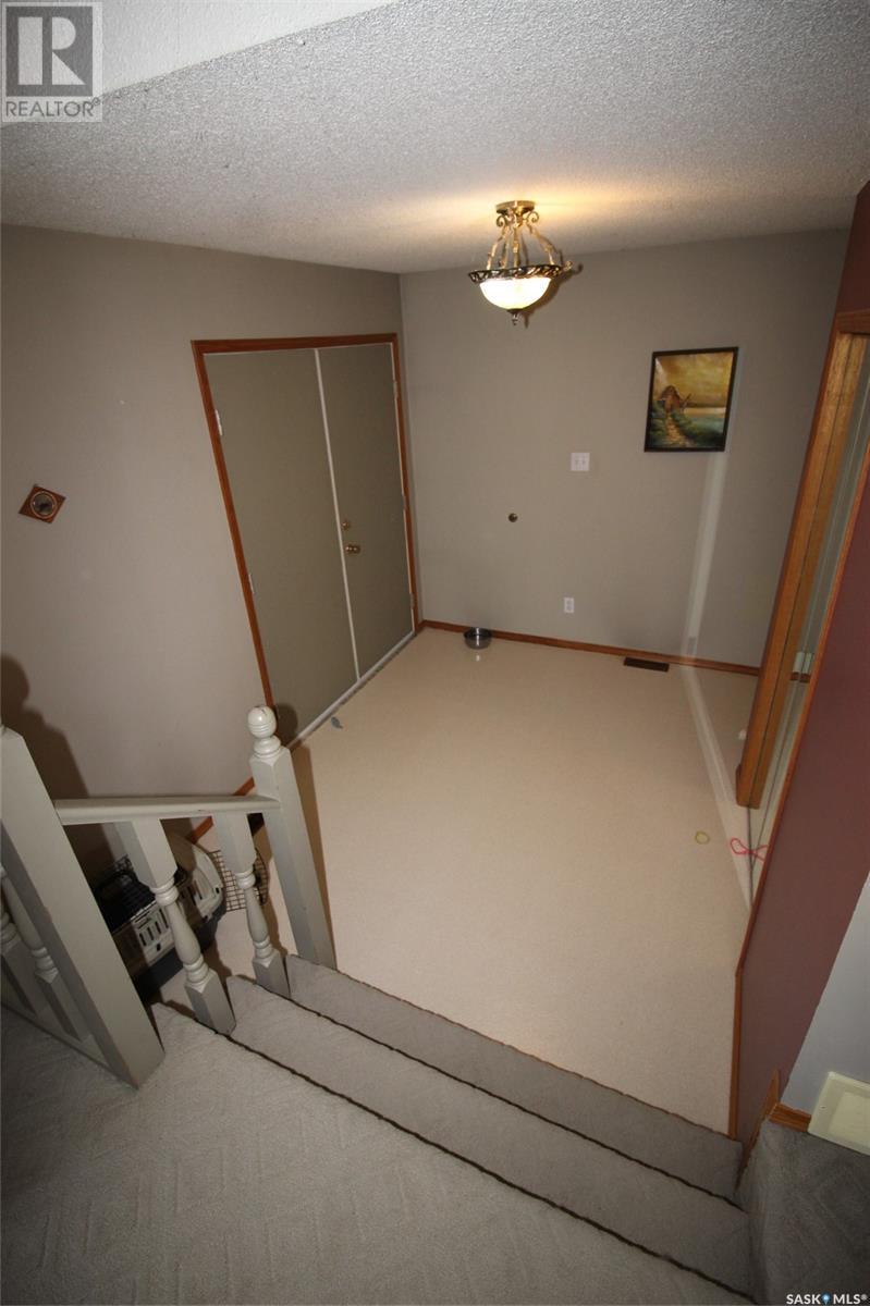 Property at 594 5th STREET W image 2