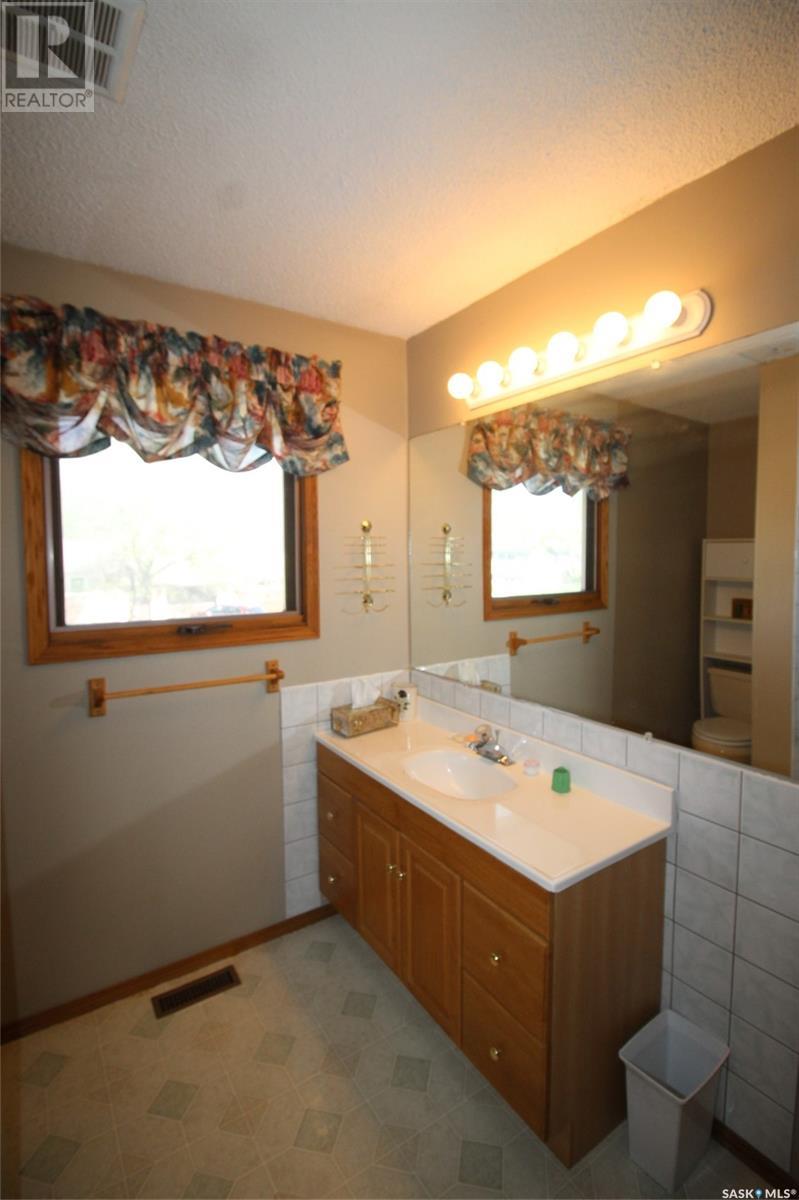 594 5th Street W, Shaunavon, Saskatchewan  S0N 2M0 - Photo 26 - SK005755