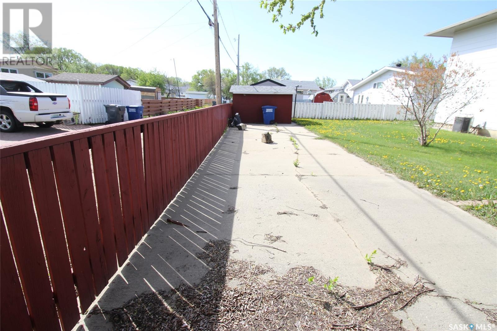 594 5th Street W, Shaunavon, Saskatchewan  S0N 2M0 - Photo 28 - SK005755