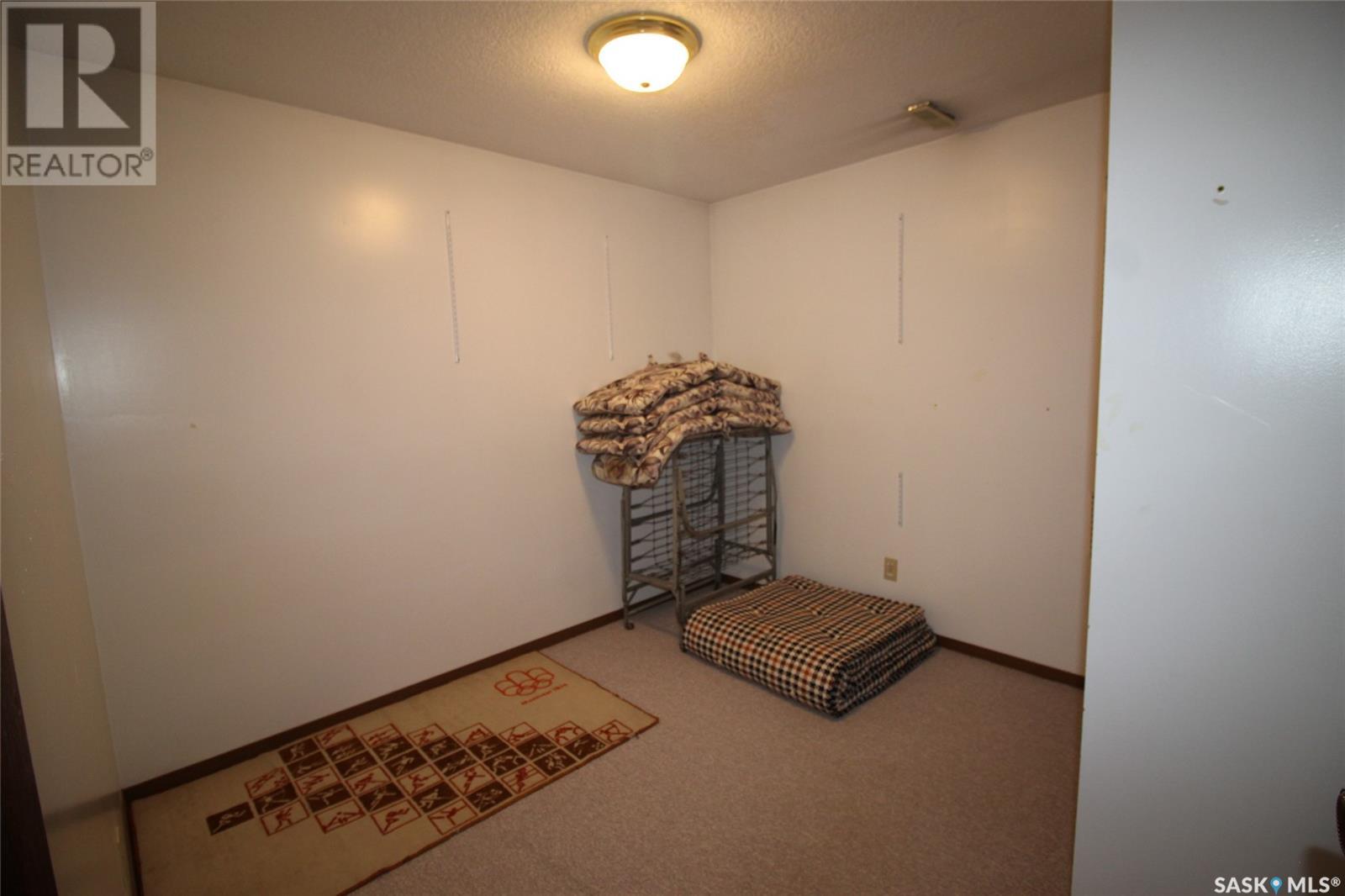 594 5th Street W, Shaunavon, Saskatchewan  S0N 2M0 - Photo 32 - SK005755