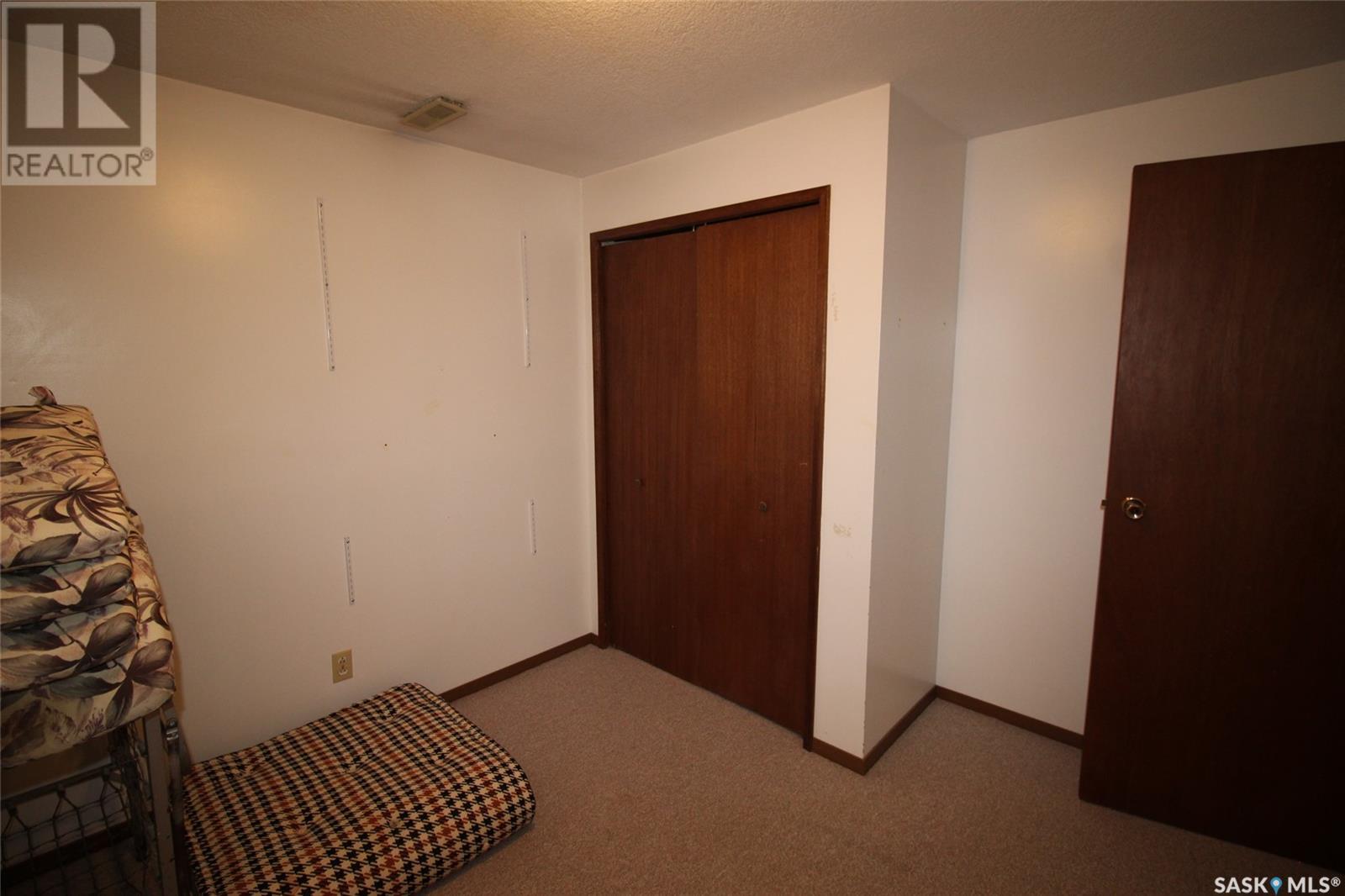 594 5th Street W, Shaunavon, Saskatchewan  S0N 2M0 - Photo 33 - SK005755