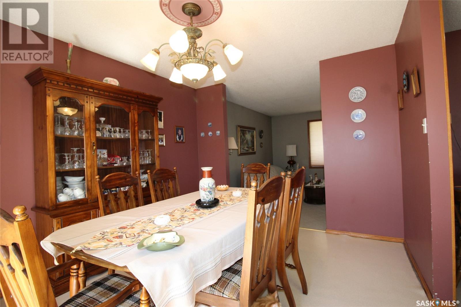 594 5th Street W, Shaunavon, Saskatchewan  S0N 2M0 - Photo 9 - SK005755