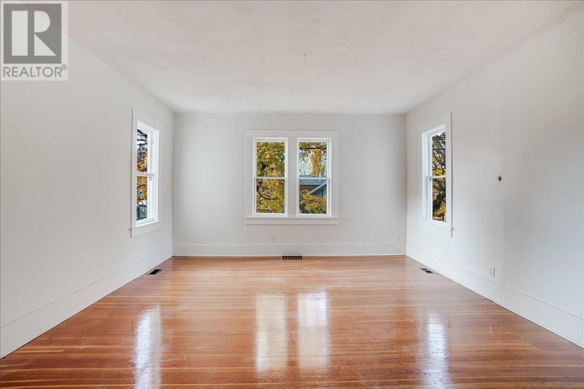Property at 1004 STANLEY Street image 5