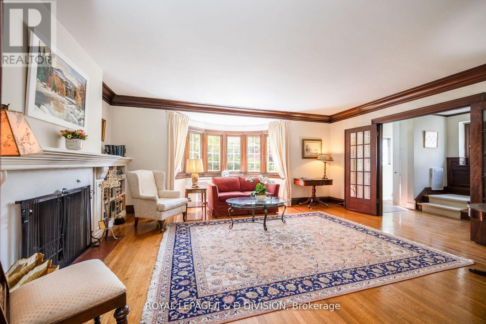 241 Forest Hill Road, Toronto, Ontario  M5P 2N3 - Photo 8 - C12145846