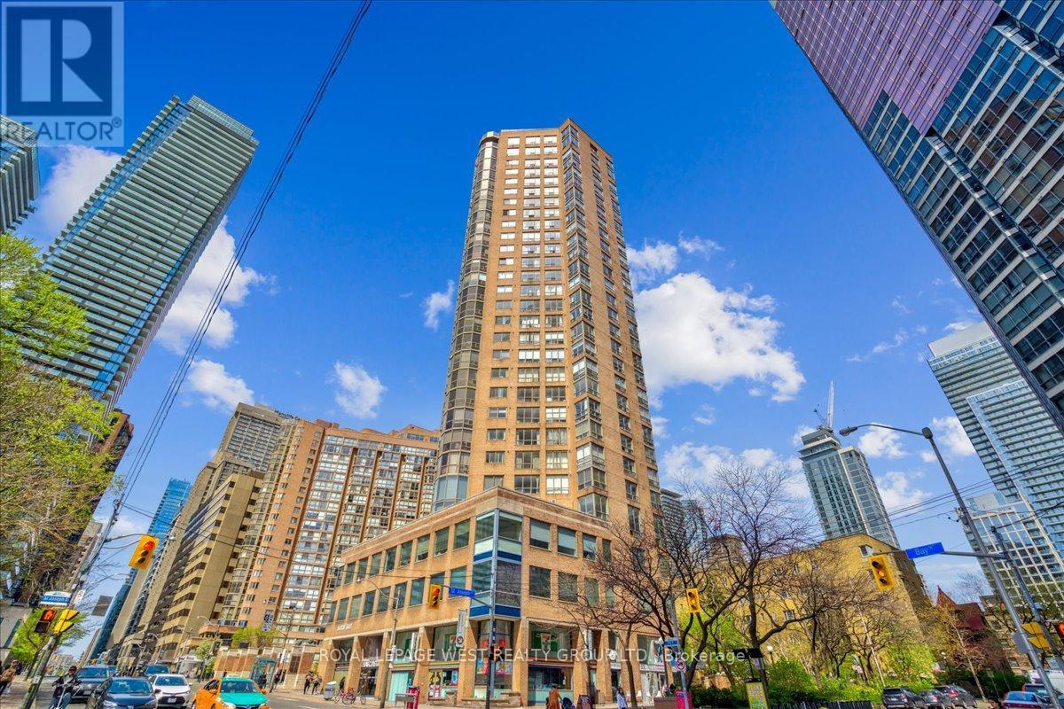 1915 - 44 ST. JOSEPH STREET, Toronto, Ontario