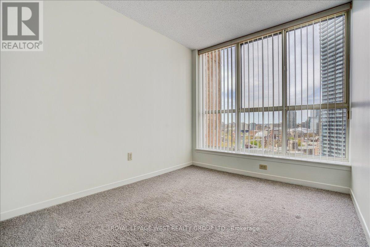 1915 - 44 St. Joseph Street, Toronto, Ontario  M4Y 2W4 - Photo 11 - C12145858
