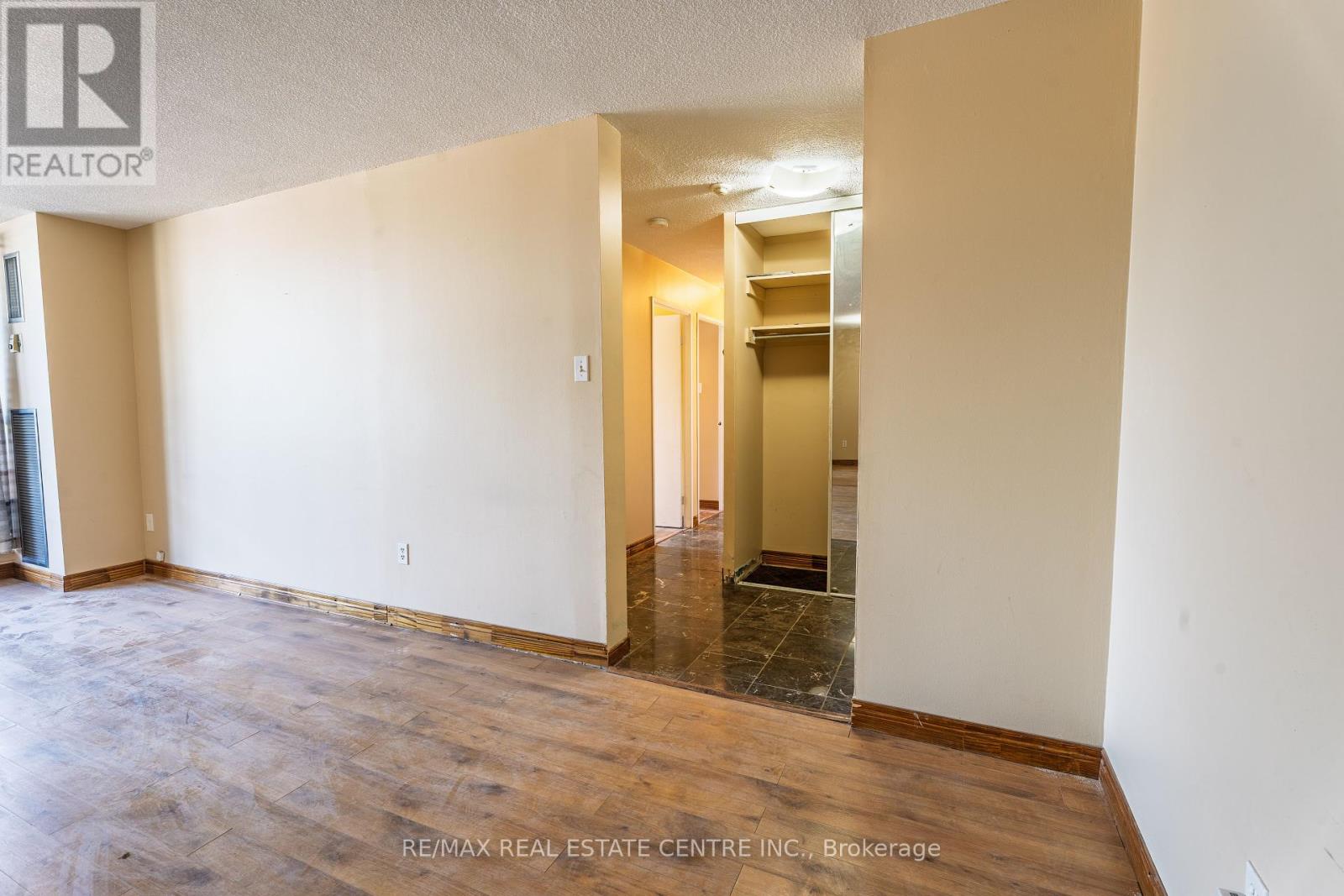 209 - 15 Kensington Road, Brampton (Queen Street Corridor), Ontario  L6T 3W2 - Photo 26 - W11970441