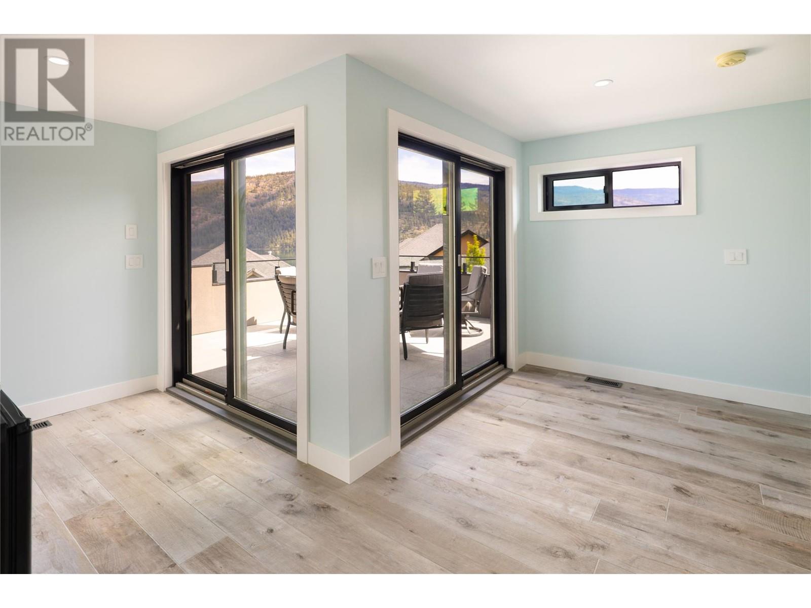 18451 CRYSTAL WATERS Road Unit# 34 Lake Country Photo 18