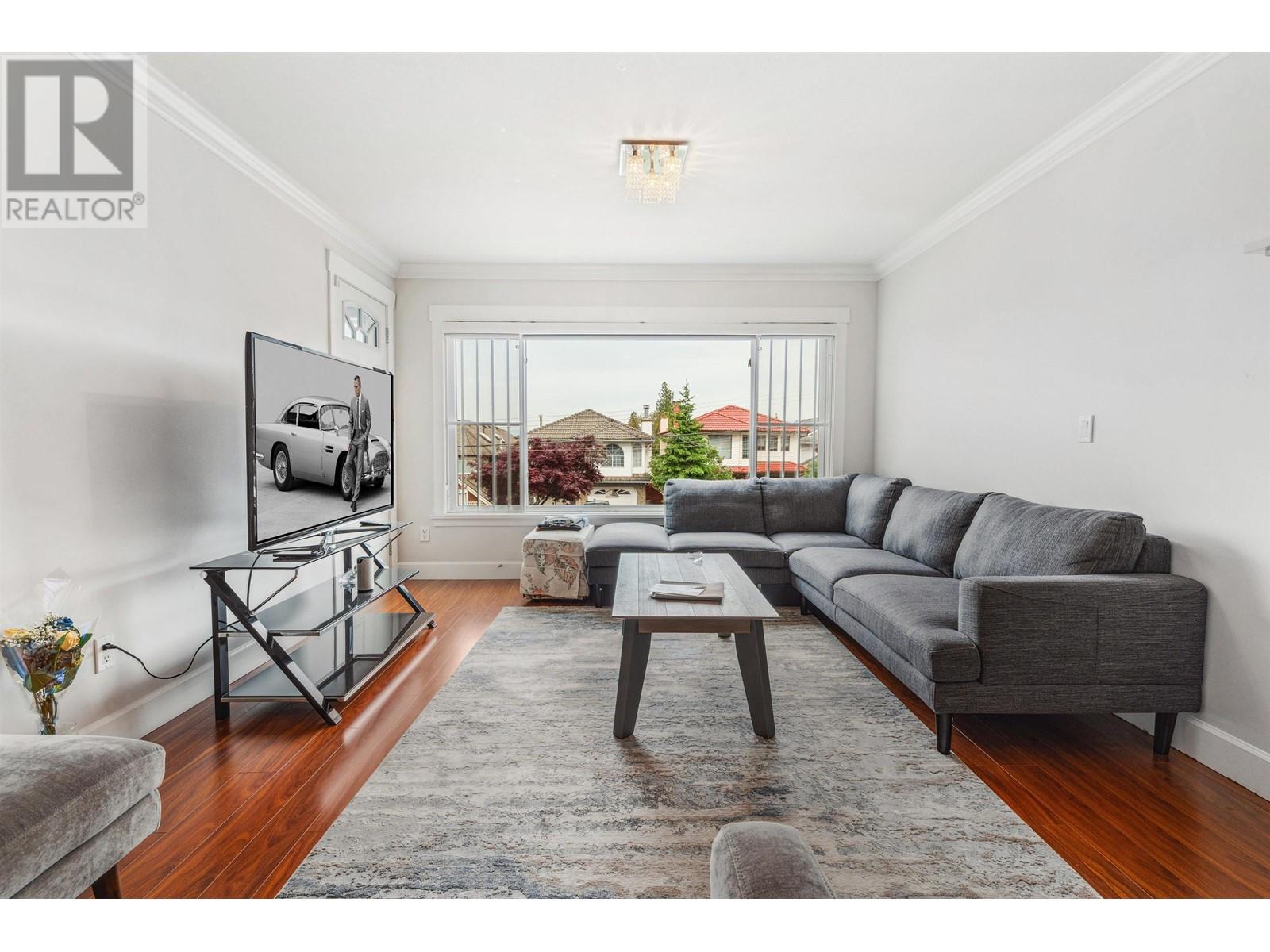 Property at 6419 SELMA AVENUE image 3