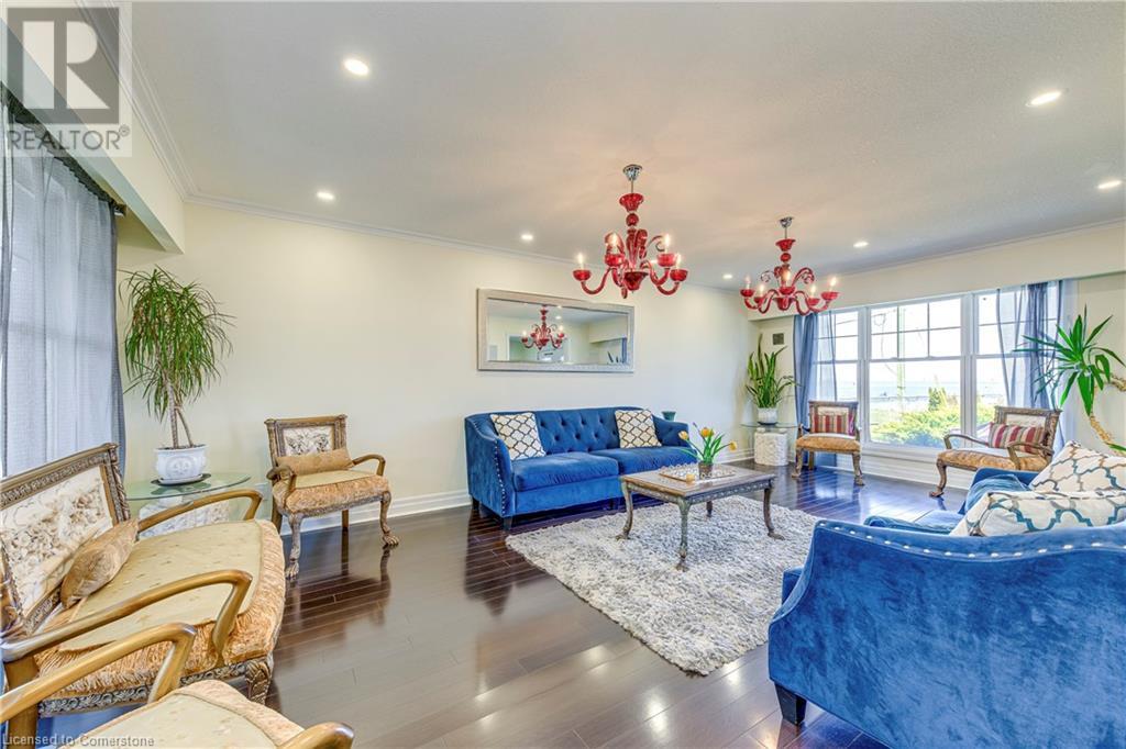 Property at 1073 NORTH SERVICE Road image 5