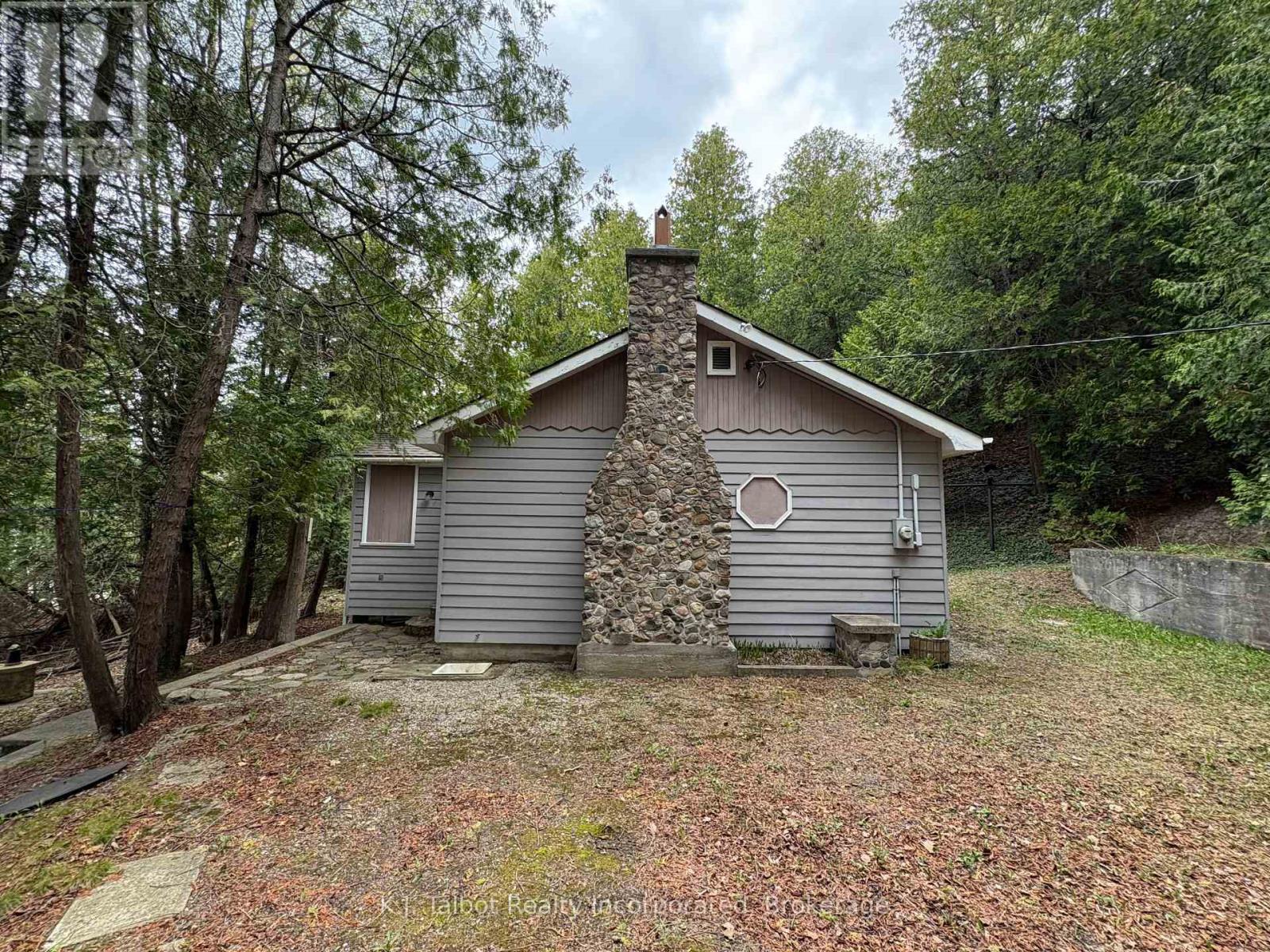 84119 Lakeview Drive, Ashfield-Colborne-Wawanosh, Ontario  N7A 3X9 - Photo 3 - X12145875