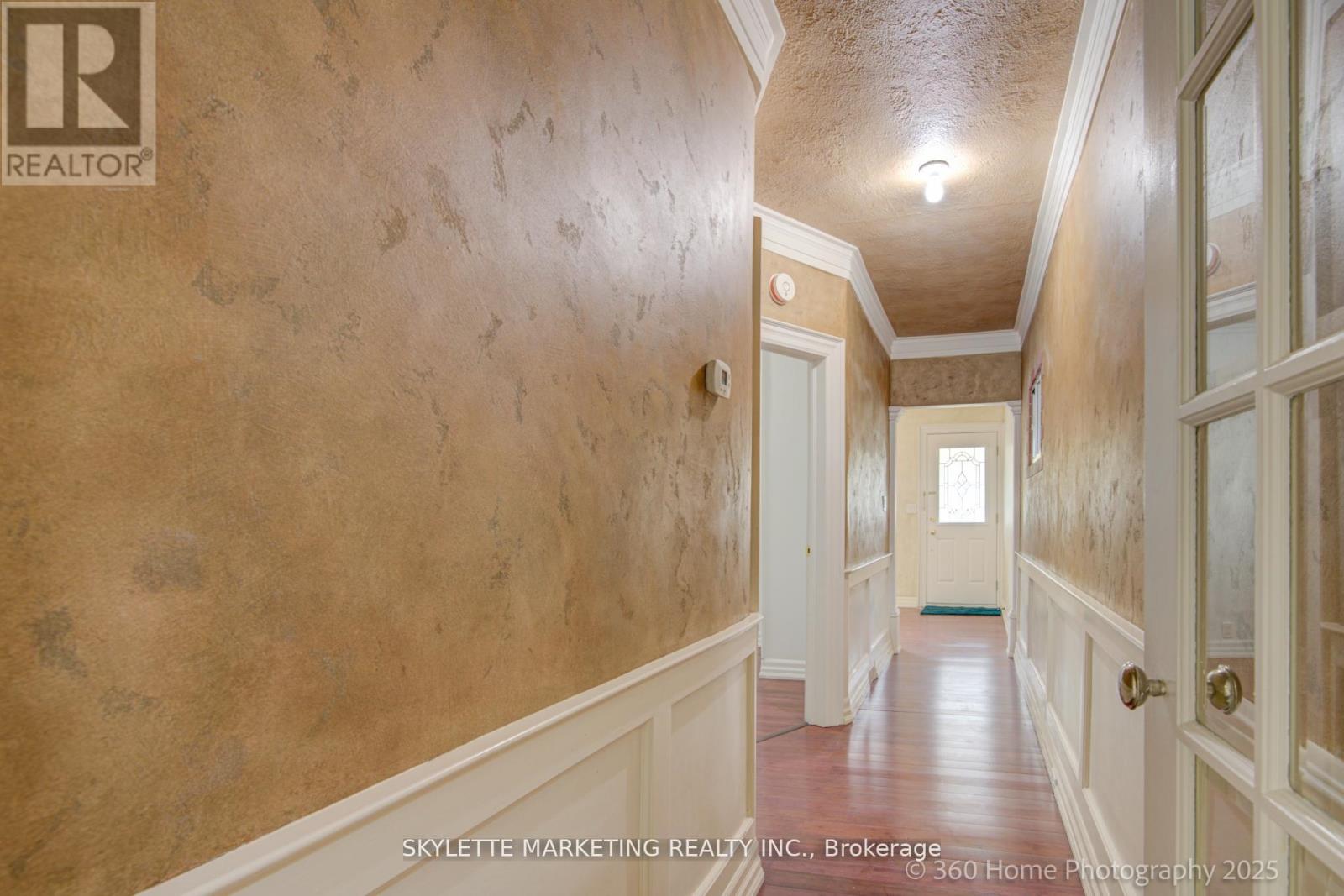 184 Scott Road, Toronto, Ontario  M6M 3T8 - Photo 31 - W12145795