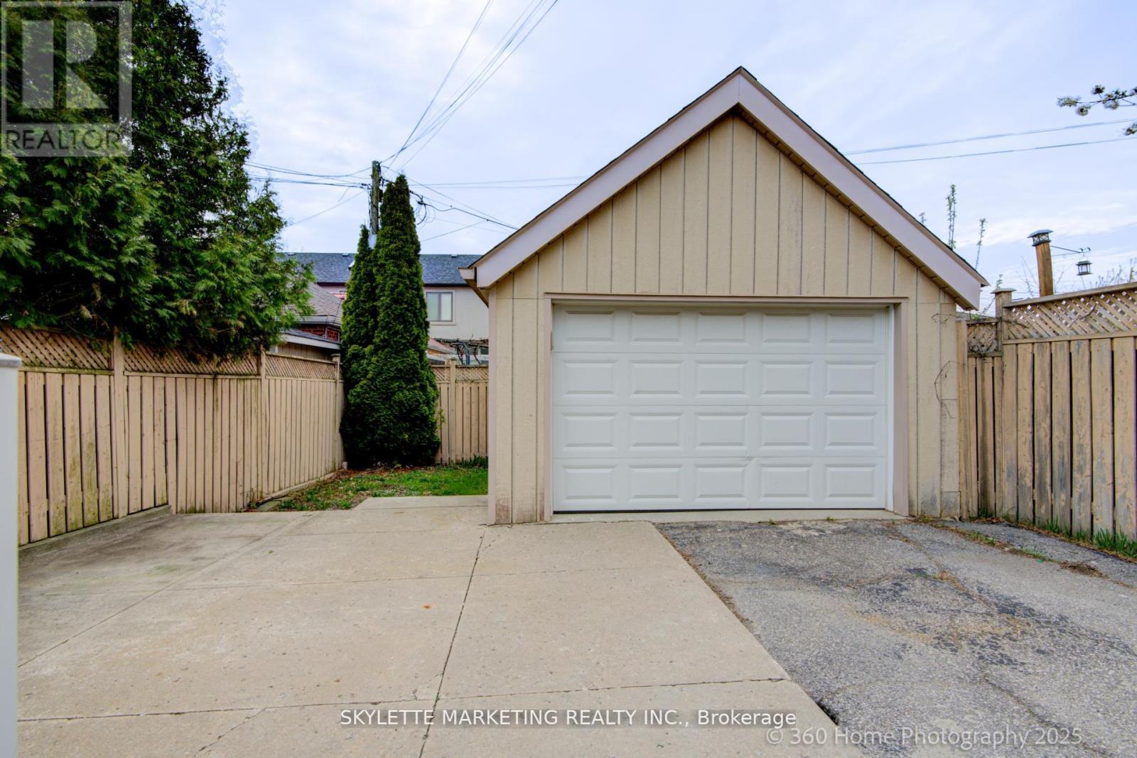 184 Scott Road, Toronto, Ontario  M6M 3T8 - Photo 34 - W12145795