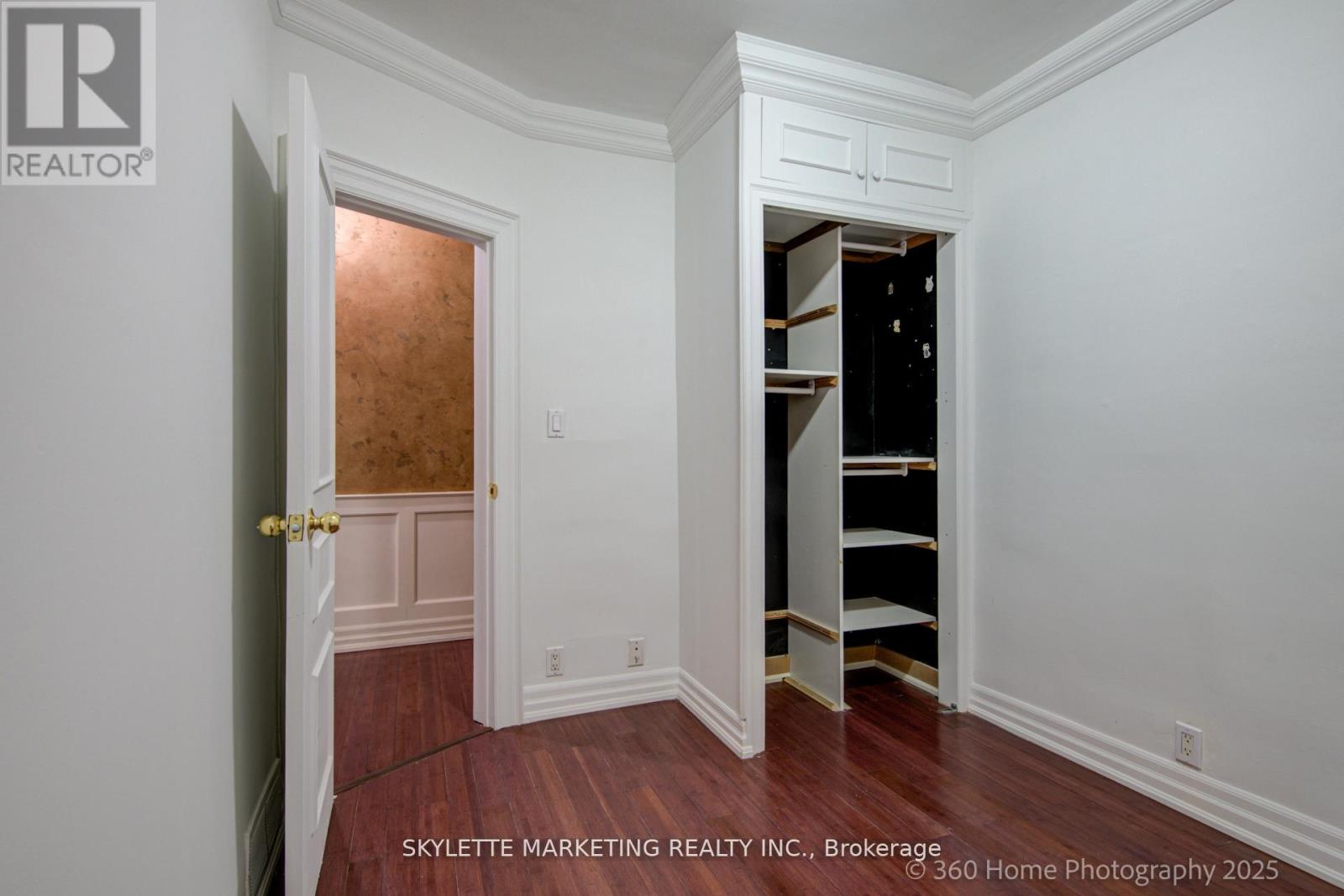 184 Scott Road, Toronto, Ontario  M6M 3T8 - Photo 9 - W12145795