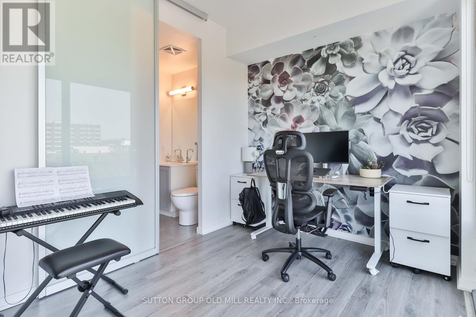 714 - 103 The Queensway, Toronto, Ontario  M6S 5B3 - Photo 27 - W12145796