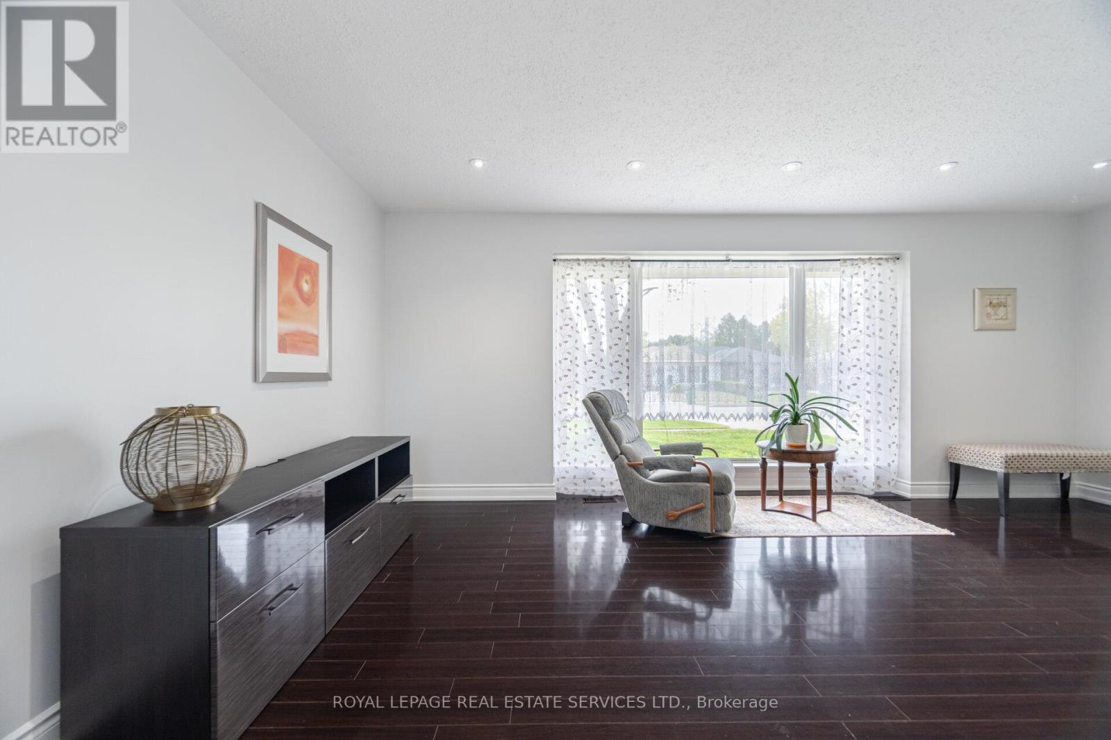 39 Aberdeen Crescent E, Brampton, Ontario  L6T 2P8 - Photo 7 - W12145819