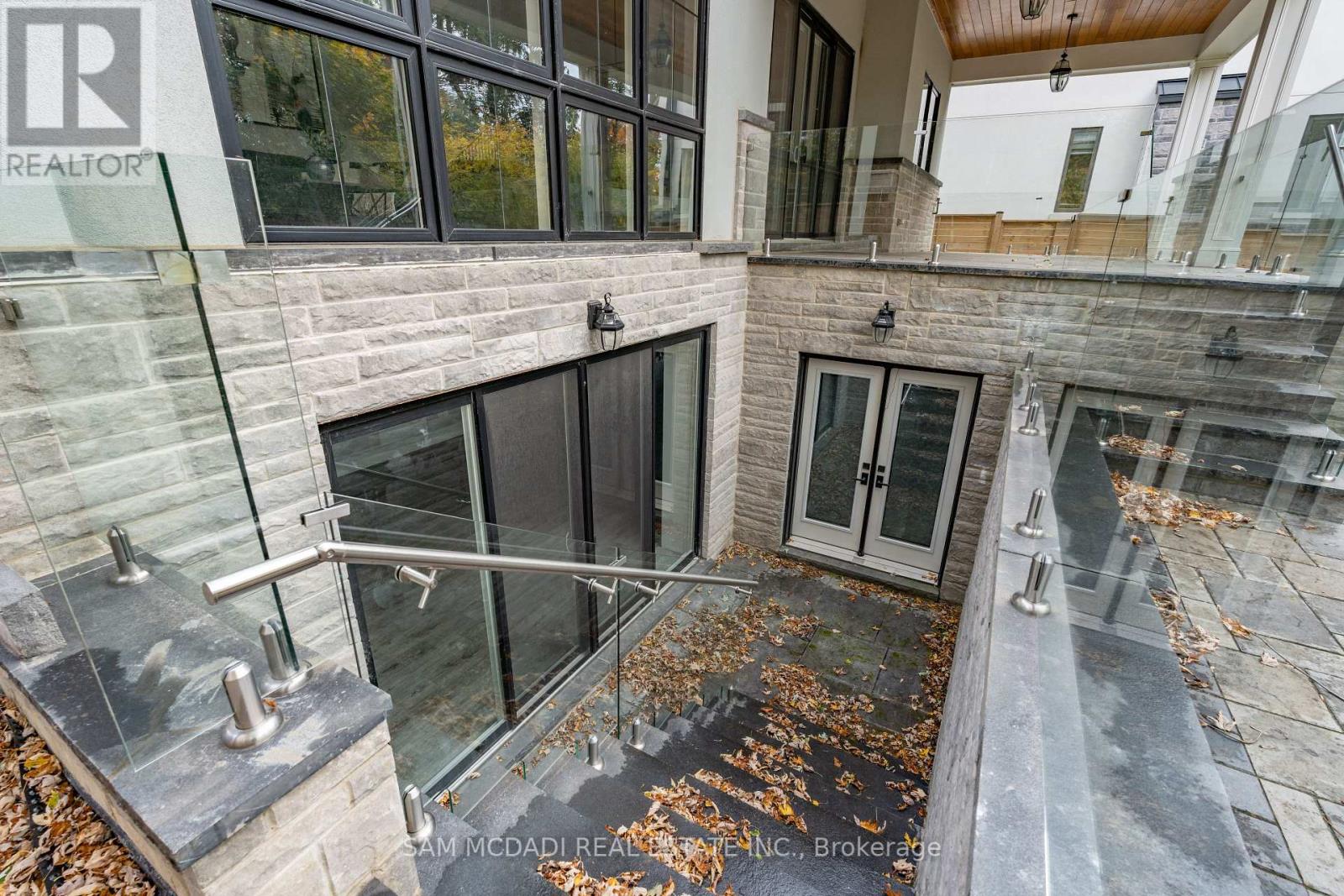 1368 Kenmuir Avenue, Mississauga (Mineola), Ontario  L5G 4B4 - Photo 37 - W12145859