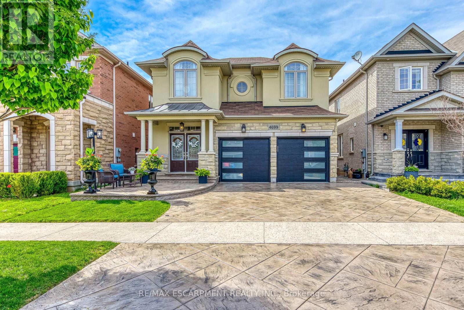 4699 Irena Avenue, Burlington, Ontario  L7M 0K2 - Photo 2 - W12145867