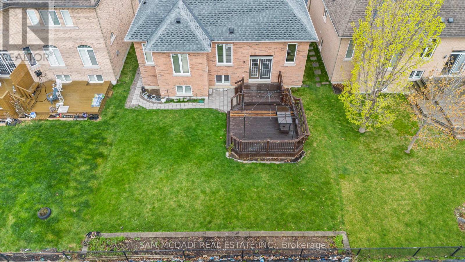 15 Eaglesprings Crescent, Brampton, Ontario  L6P 2V8 - Photo 35 - W12145870