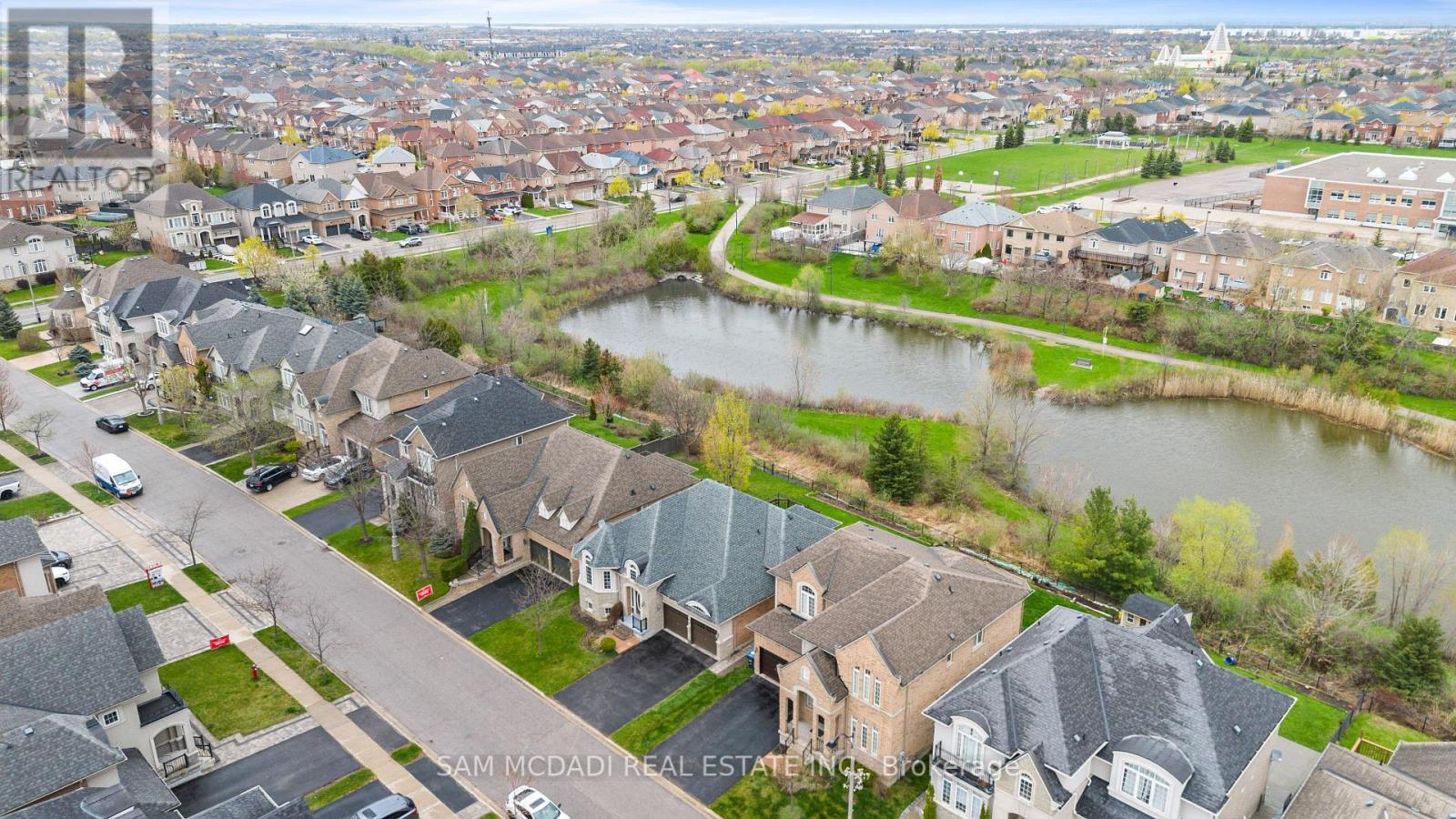 15 Eaglesprings Crescent, Brampton, Ontario  L6P 2V8 - Photo 38 - W12145870