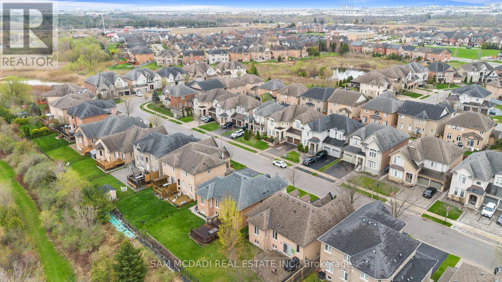 15 Eaglesprings Crescent, Brampton, Ontario  L6P 2V8 - Photo 40 - W12145870