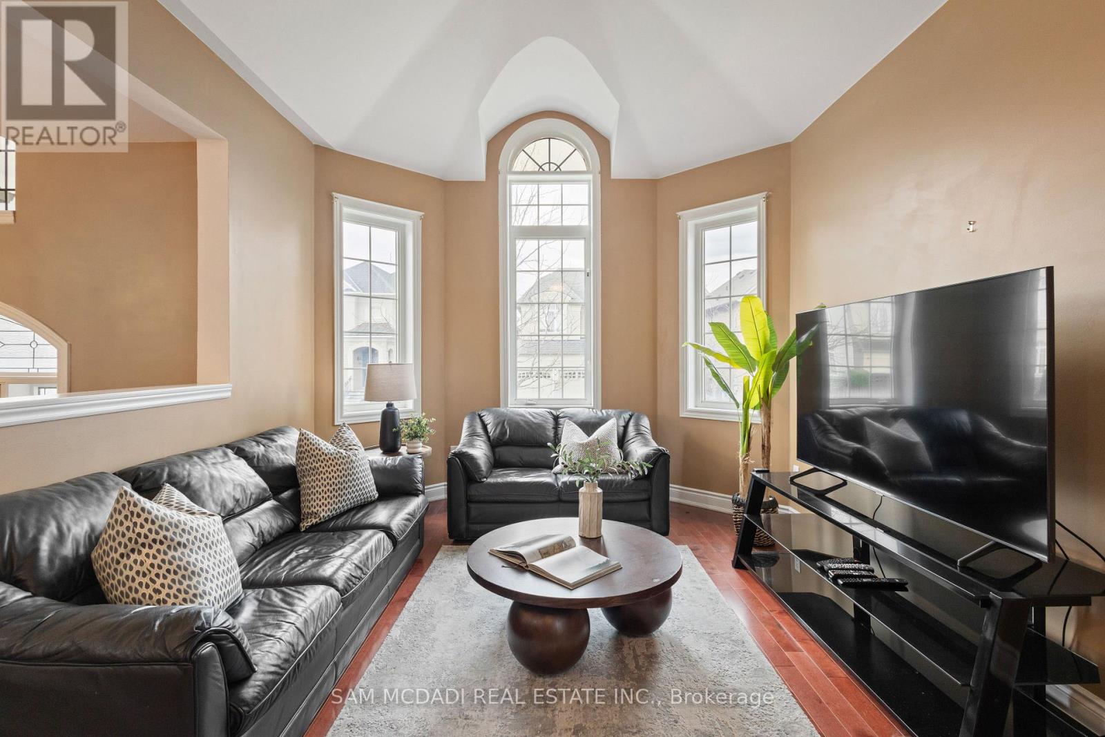 15 Eaglesprings Crescent, Brampton, Ontario  L6P 2V8 - Photo 6 - W12145870