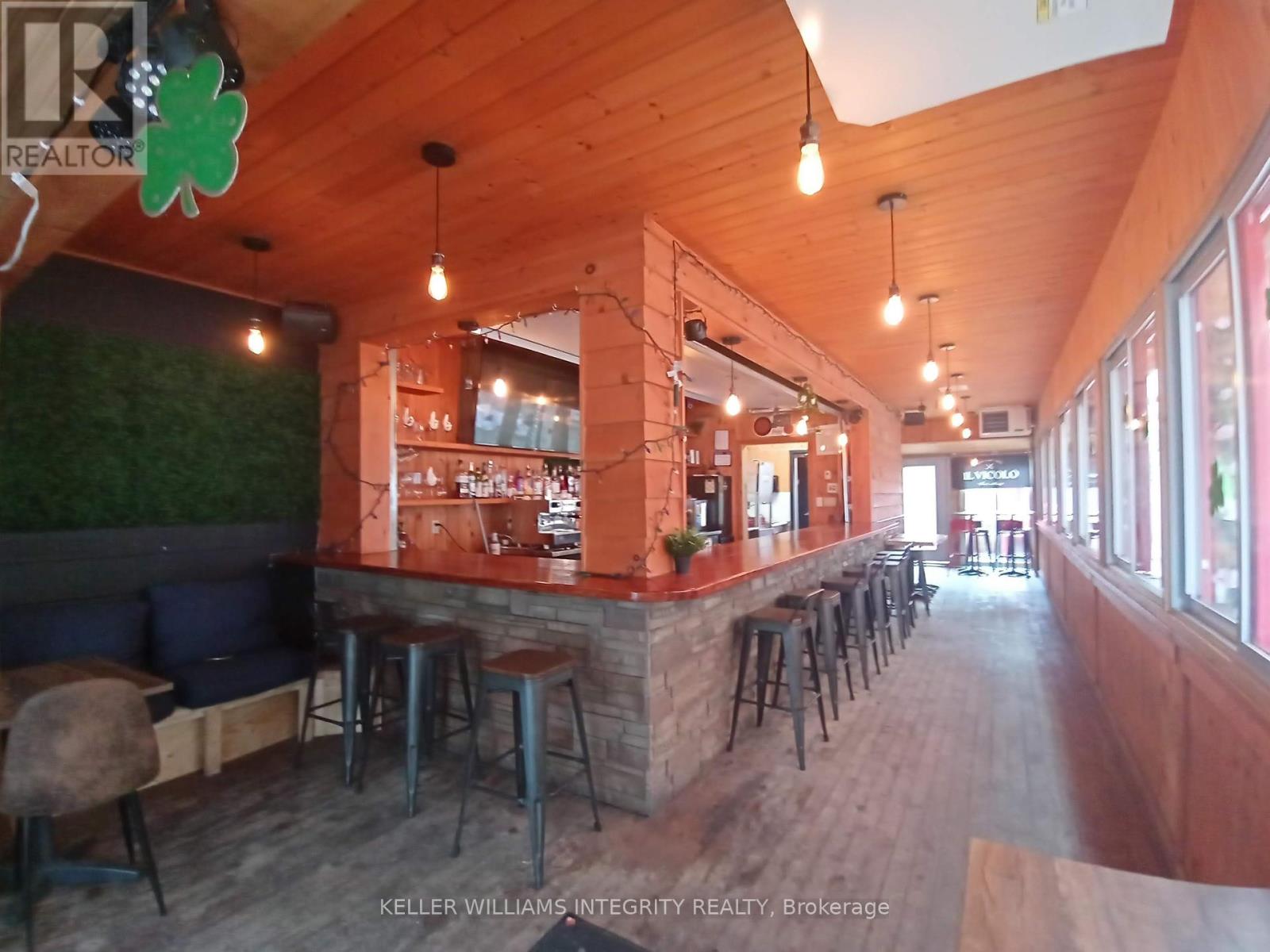 118 Clarence Street, Ottawa, Ontario  K1N 7E7 - Photo 2 - X12145874