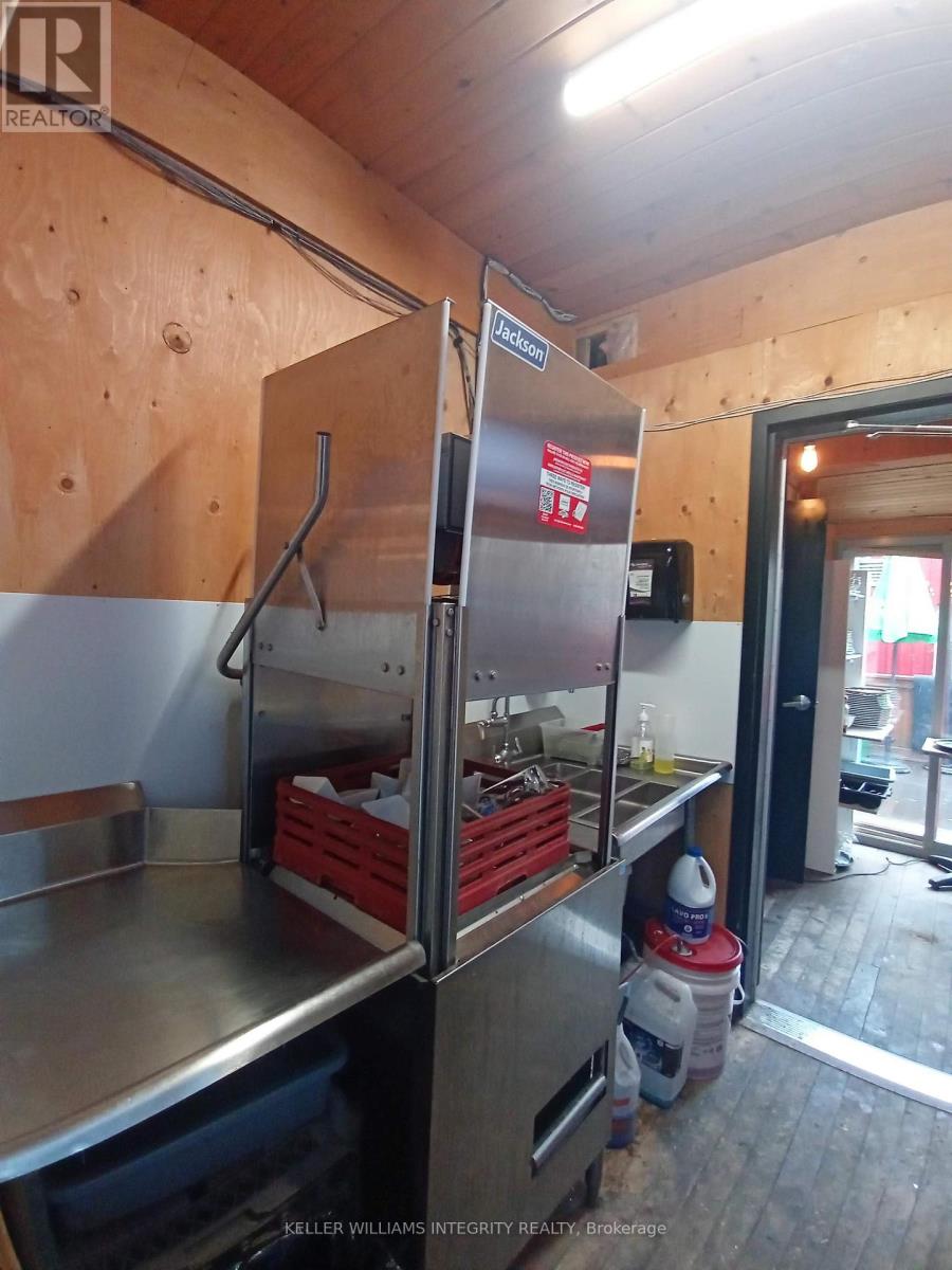 118 Clarence Street, Ottawa, Ontario  K1N 7E7 - Photo 21 - X12145874
