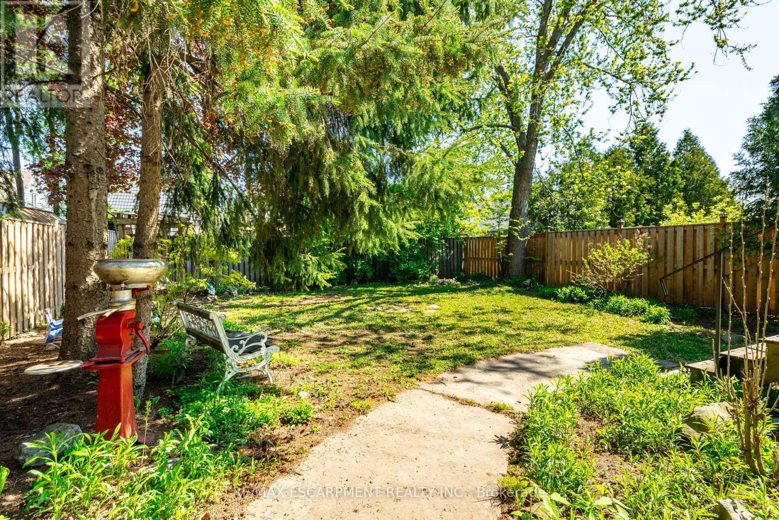 351 Queensdale Avenue E, Hamilton, Ontario  L9A 1L5 - Photo 46 - X12145802