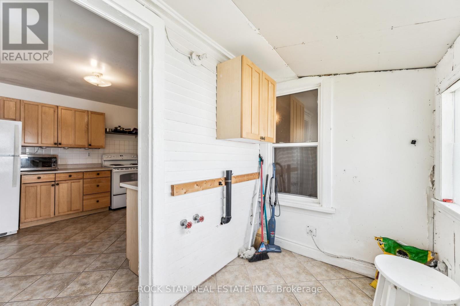 56 Breadalbane Street, Hamilton, Ontario  L8R 3G1 - Photo 25 - X12145847