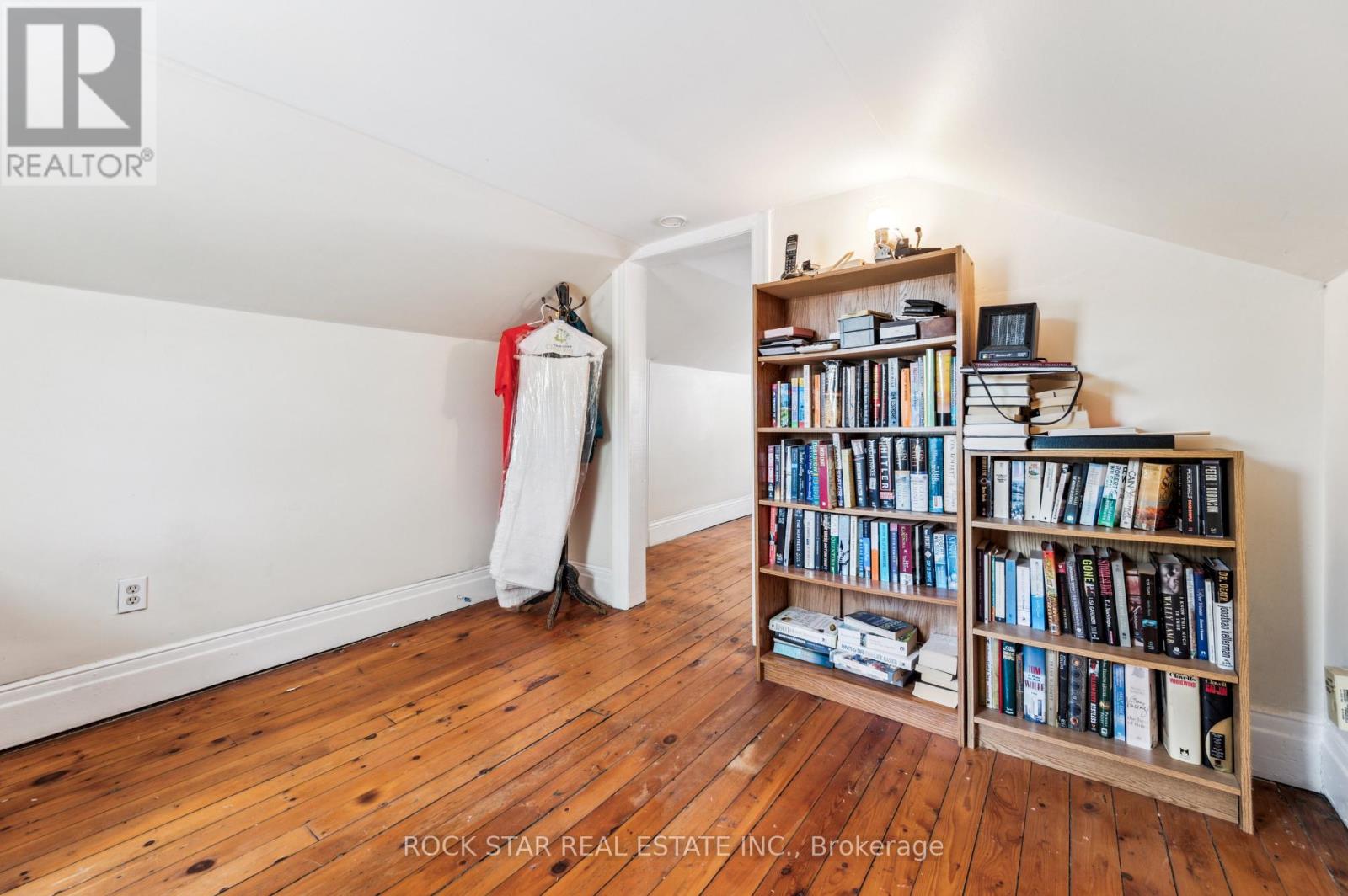 56 Breadalbane Street, Hamilton, Ontario  L8R 3G1 - Photo 29 - X12145847