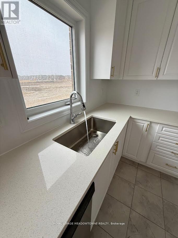 308 Russell Street, Southgate, Ontario  N0C 1B0 - Photo 8 - X12145862