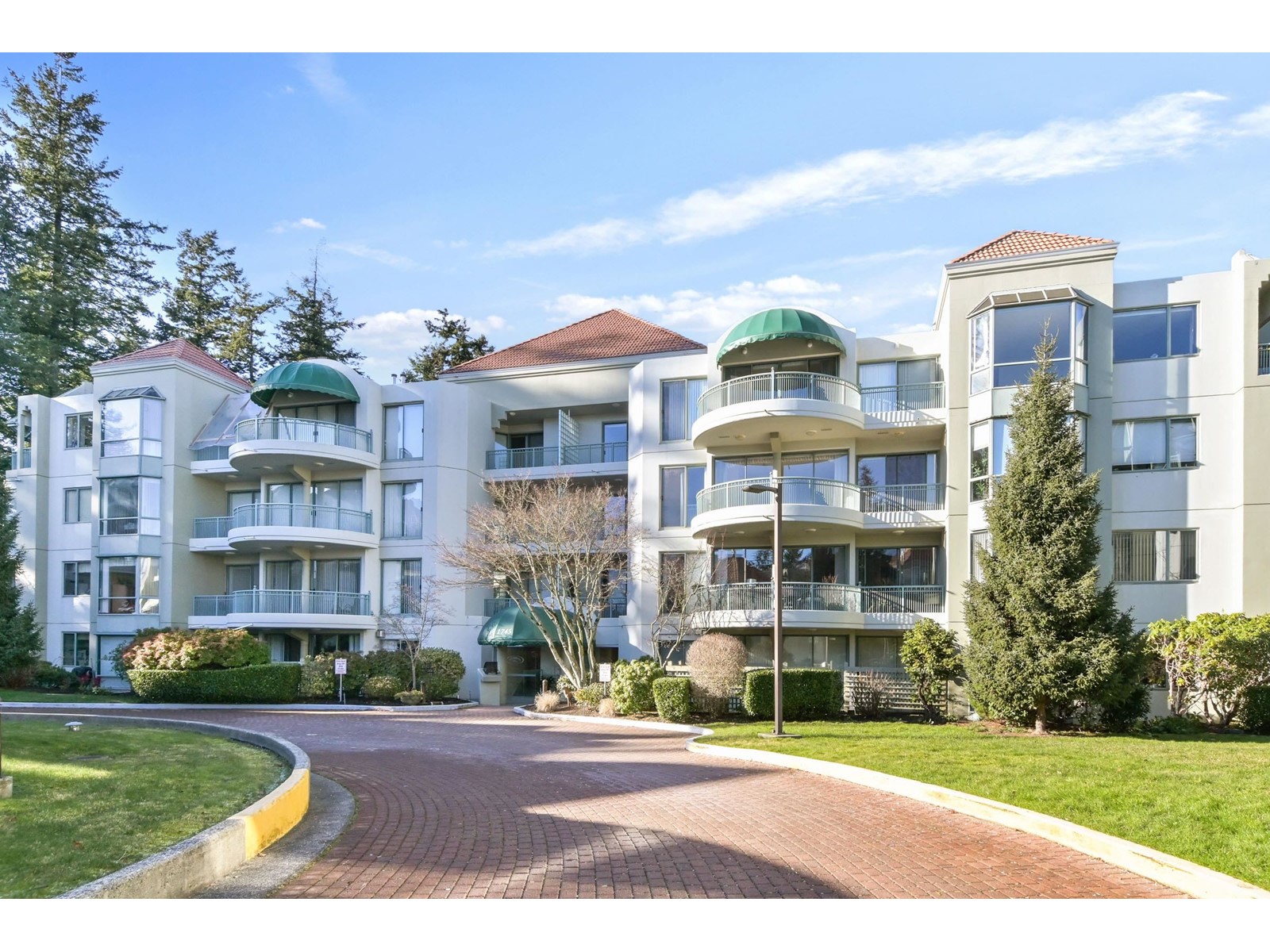 104 1745 Martin Drive, Surrey, British Columbia  V4A 9T5 - Photo 1 - R3002442