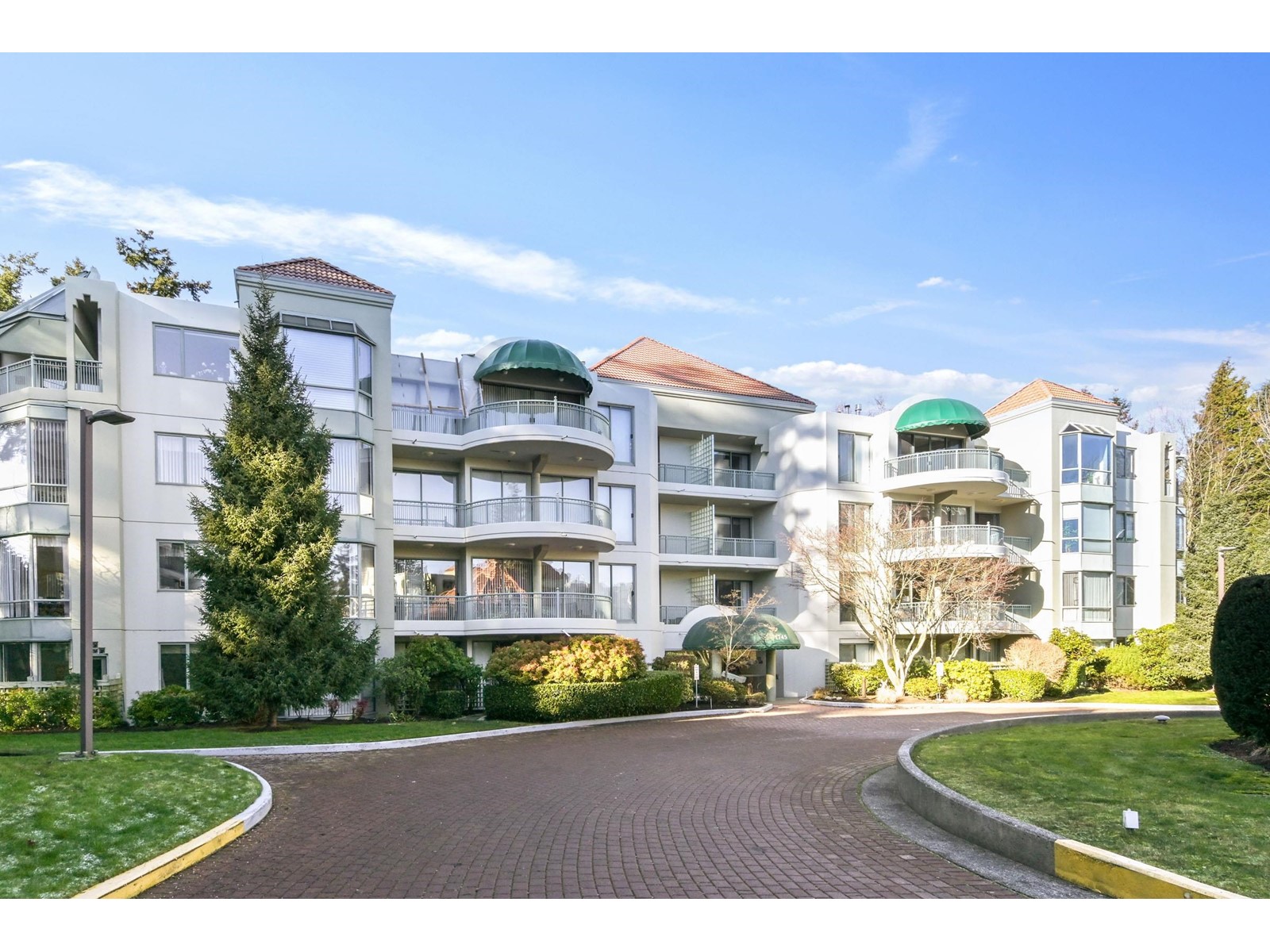 104 1745 Martin Drive, Surrey, British Columbia  V4A 9T5 - Photo 2 - R3002442