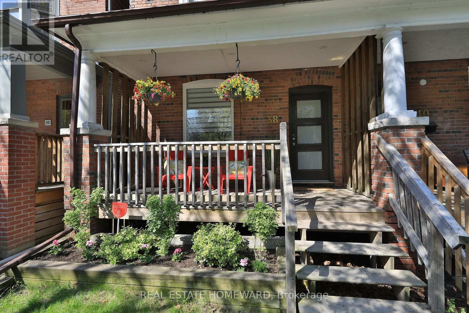 38 & 40 Cedarvale Avenue, Toronto (East End-Danforth), Ontario  M4C 4J4 - Photo 2 - E12145913