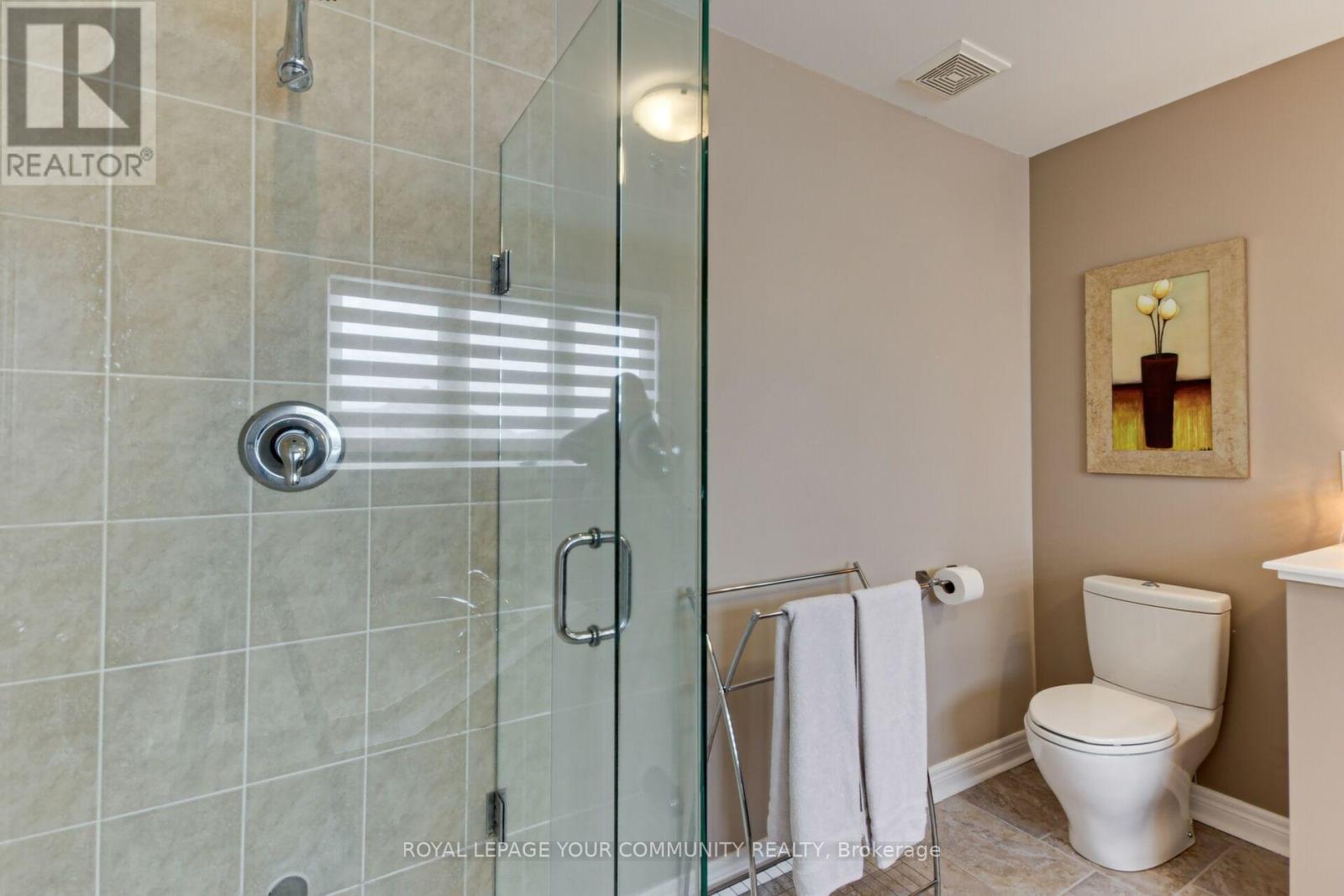 63 Cousteau Drive, Bradford West Gwillimbury, Ontario  L3Z 0H8 - Photo 41 - N12145909