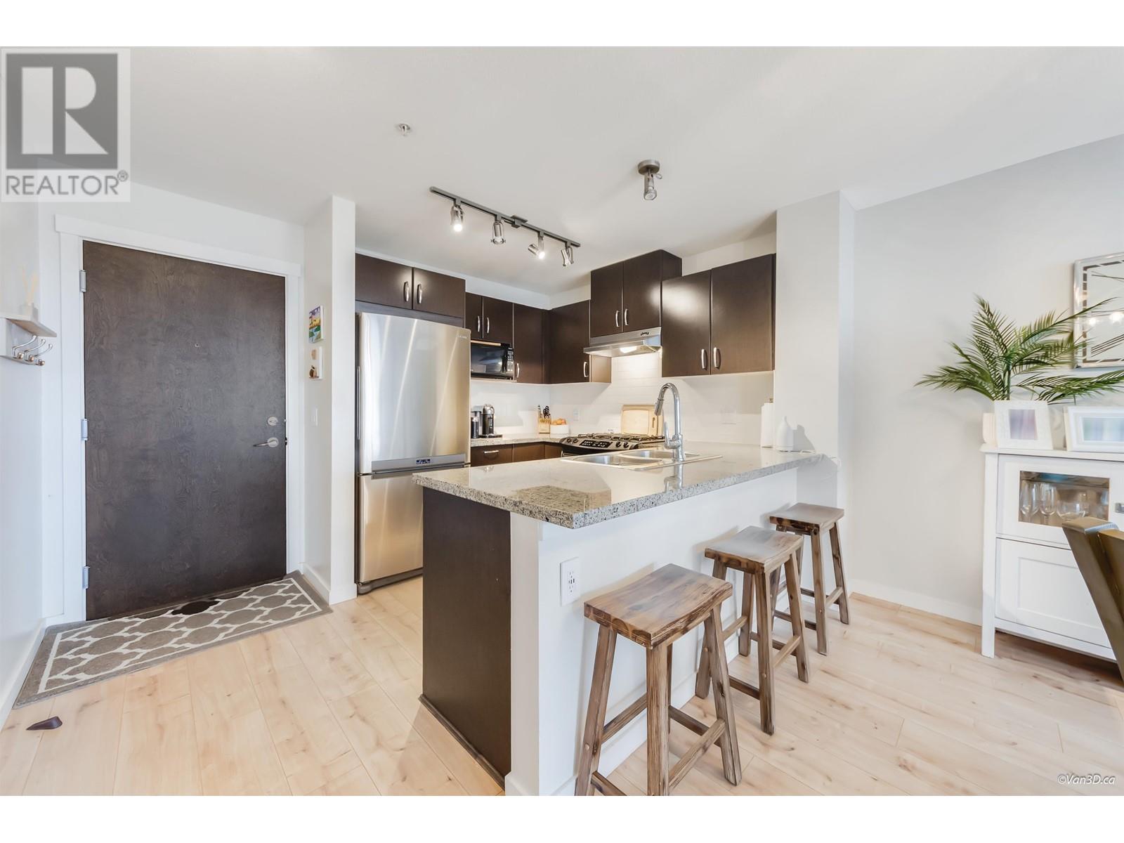 517 3110 Dayanee Springs Boulevard, Coquitlam, British Columbia  V3E 0B4 - Photo 3 - R3002310