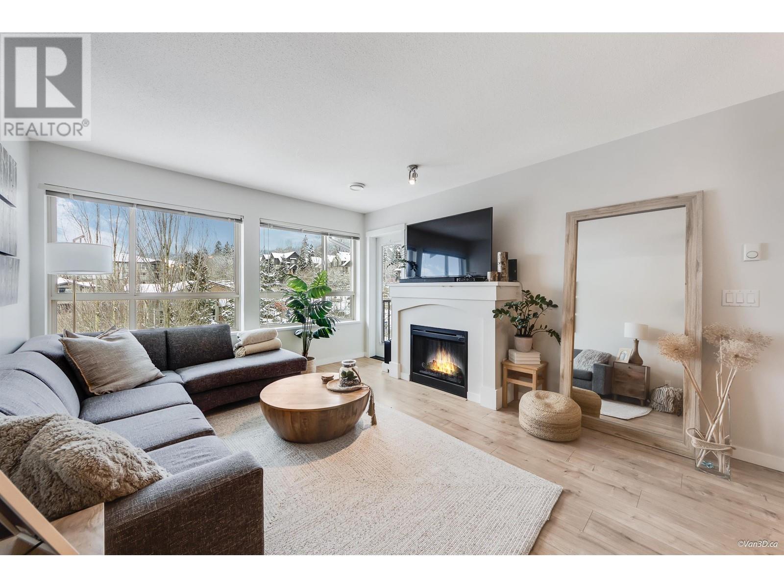 517 3110 Dayanee Springs Boulevard, Coquitlam, British Columbia  V3E 0B4 - Photo 2 - R3002310