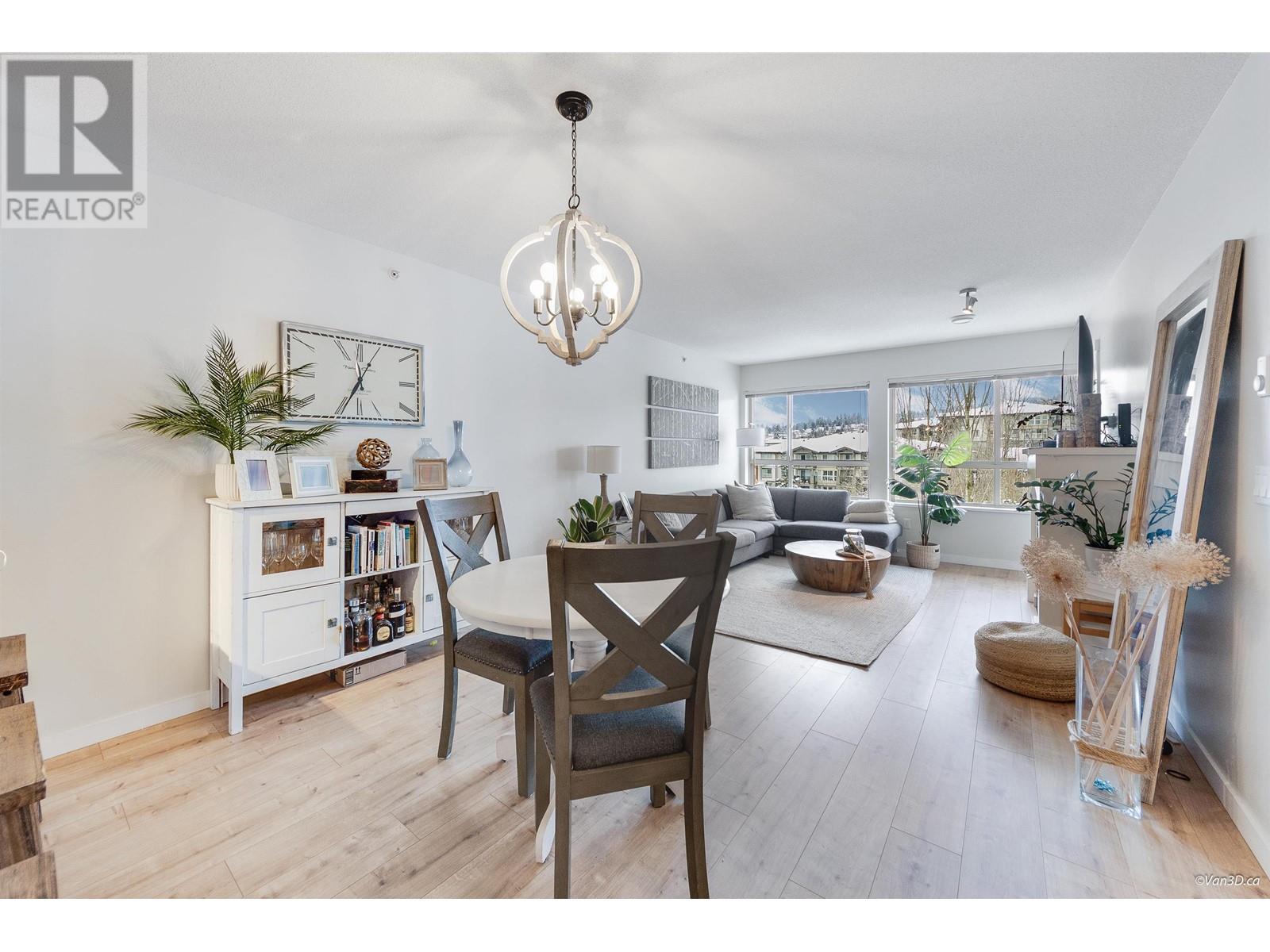517 3110 Dayanee Springs Boulevard, Coquitlam, British Columbia  V3E 0B4 - Photo 1 - R3002310
